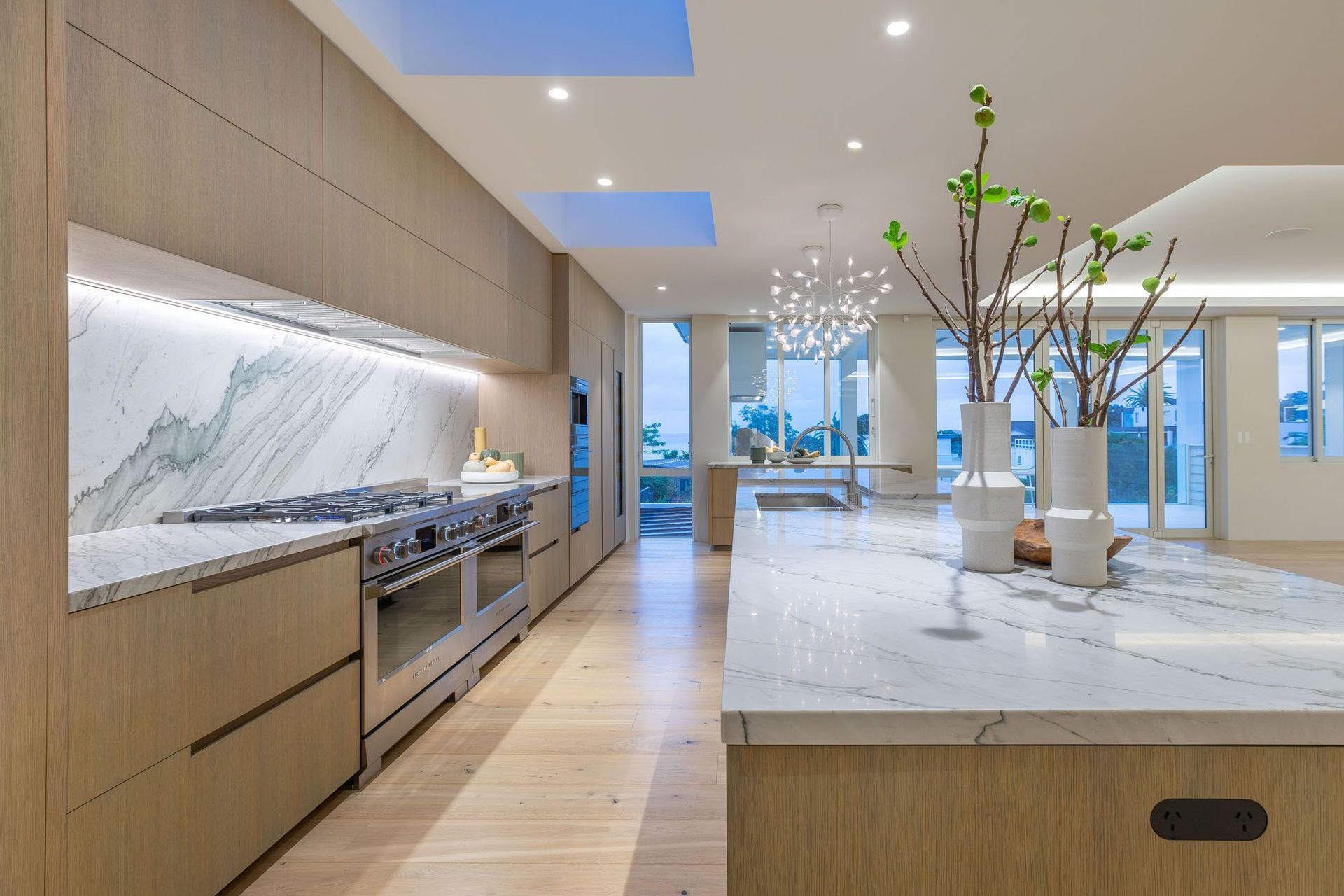 Prime Veneer, American White Oak Quarter Cut. Design by Morgan Cronin from Cronin Kitchens.