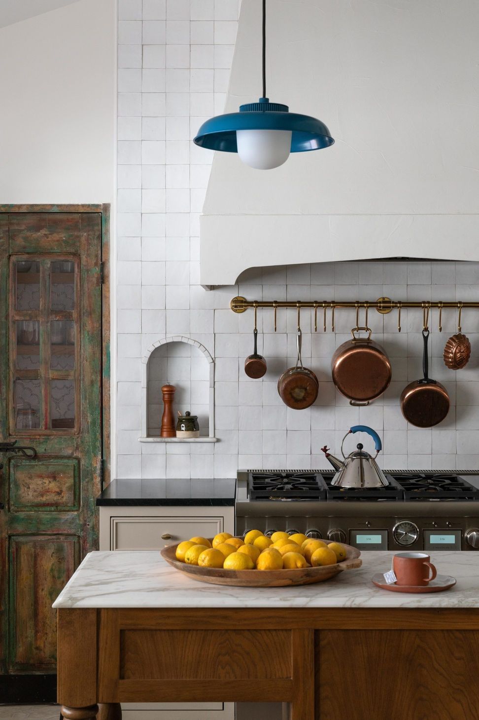 Kitchen-Range-Detail-scaled-portrait-15c1b8f53775d31a186931911324a7f8-vnfkiy380qdh.jpg