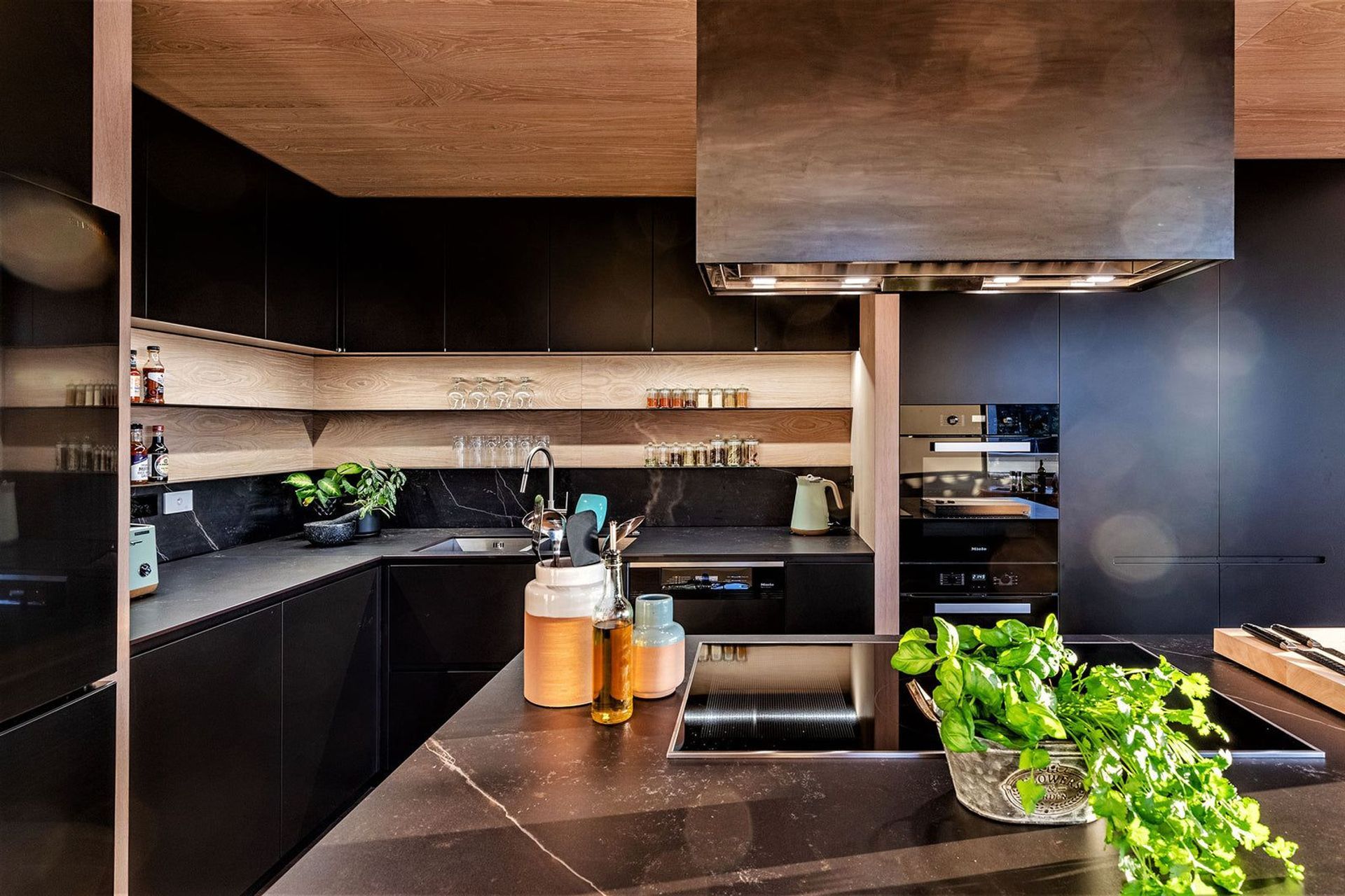KitchenLiving-9A1600x.jpg