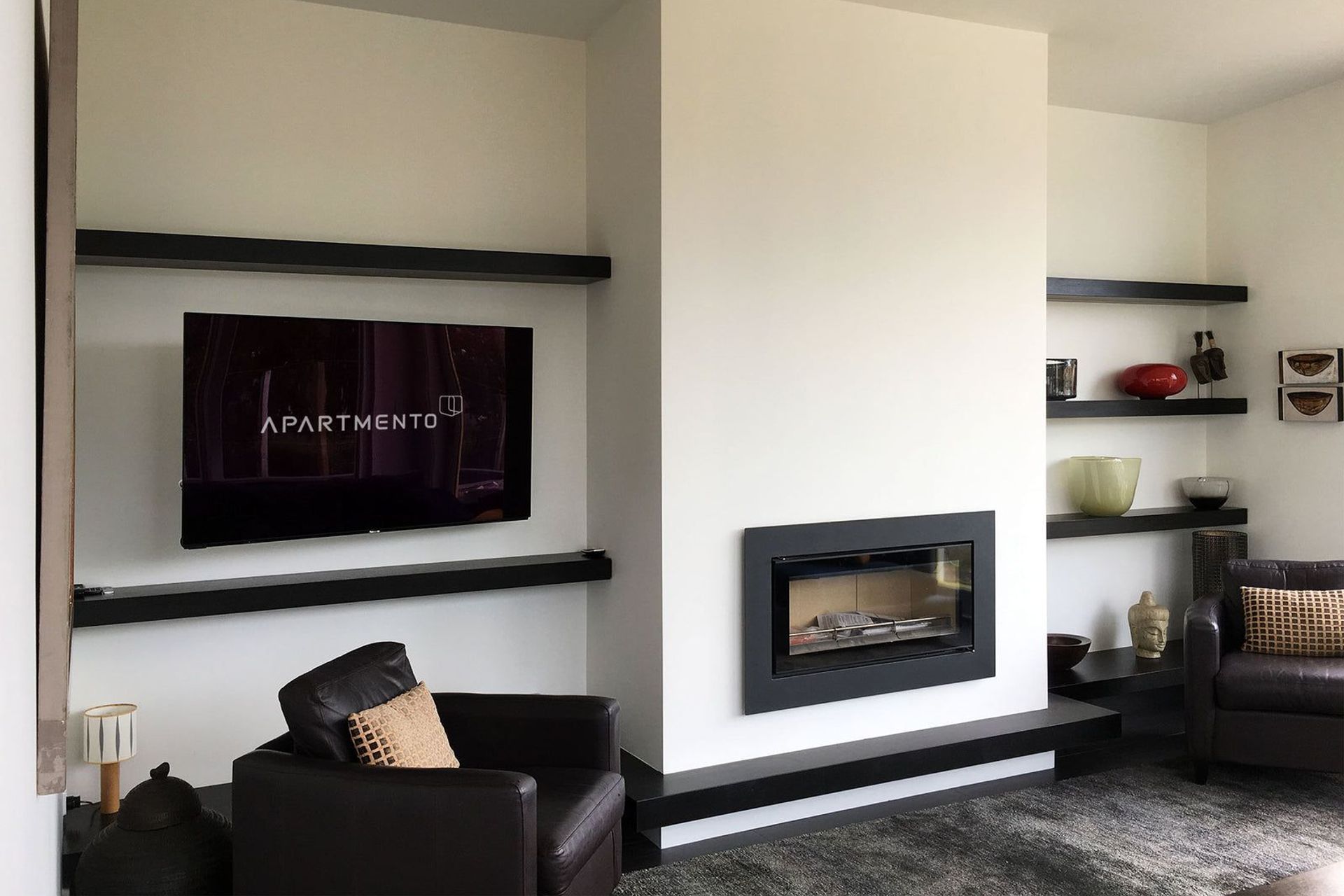 Mannell-Floating-Shelves5df1231d-8a17-4254-b695-d7728730d25d1600x.jpg