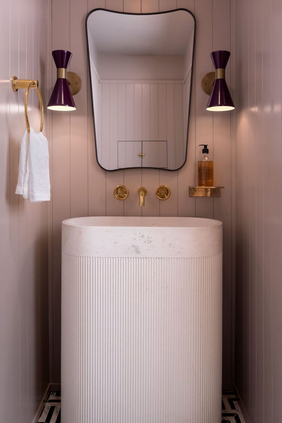 Powder-Room-scaled-1092x2048.jpg