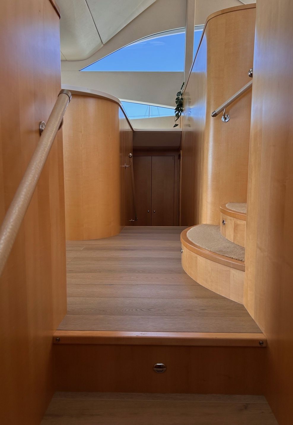 bedroom-stairs.jpg