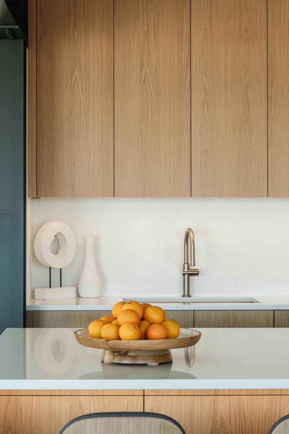 imgi8minimal-organic-wood-panel-ready-kitchen-cabinets-in-modern-beach-home.jpg