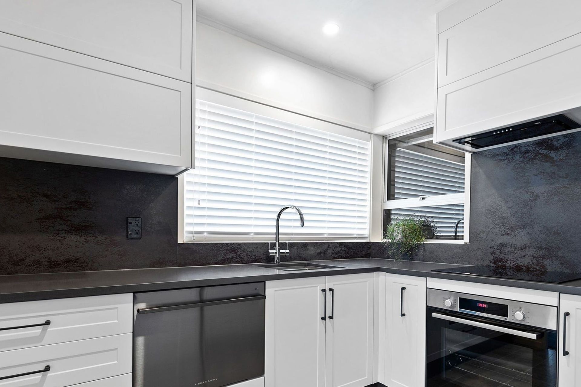 kitchen-studio2-v8.jpg