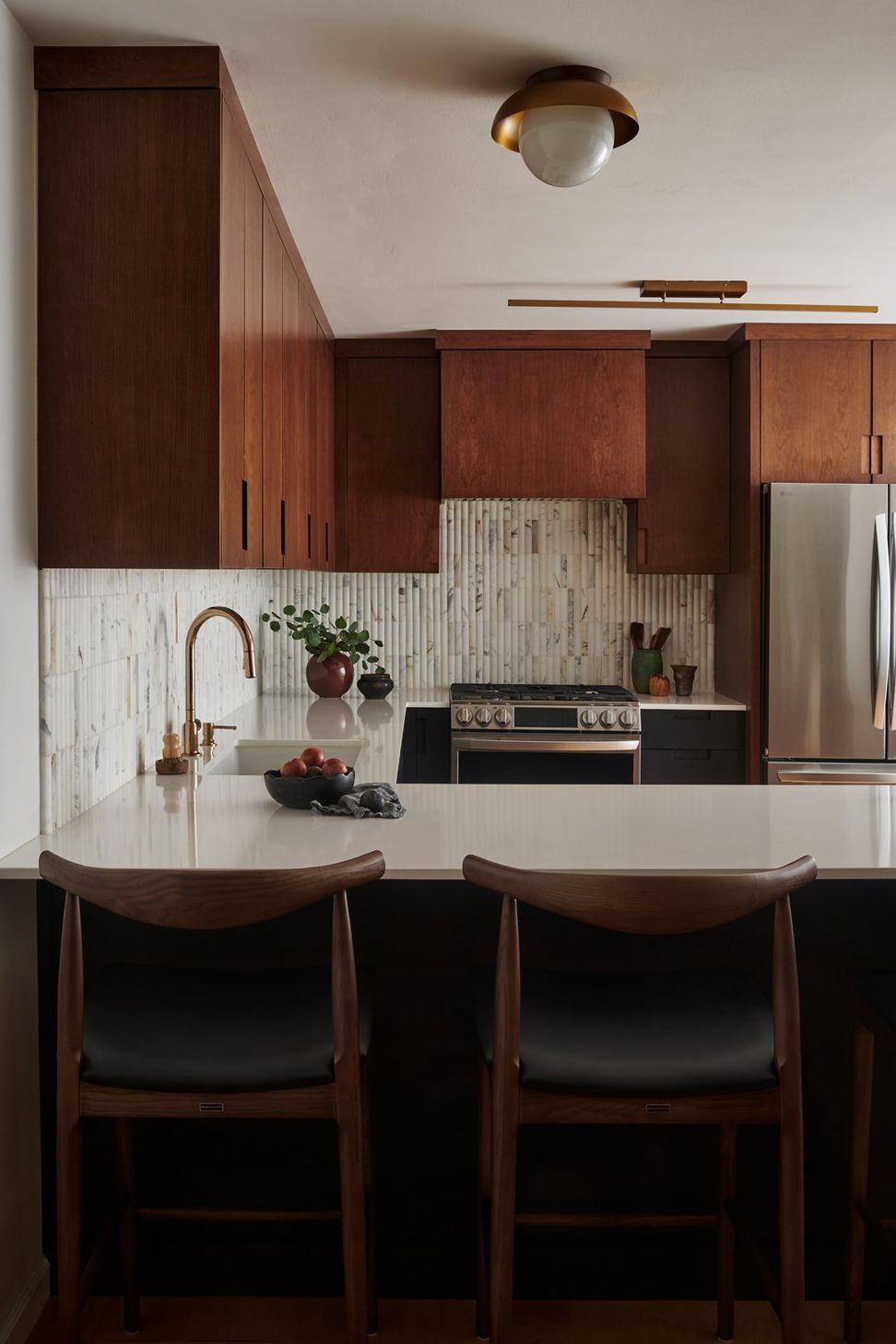 spruceloreskitchen04v3.jpg