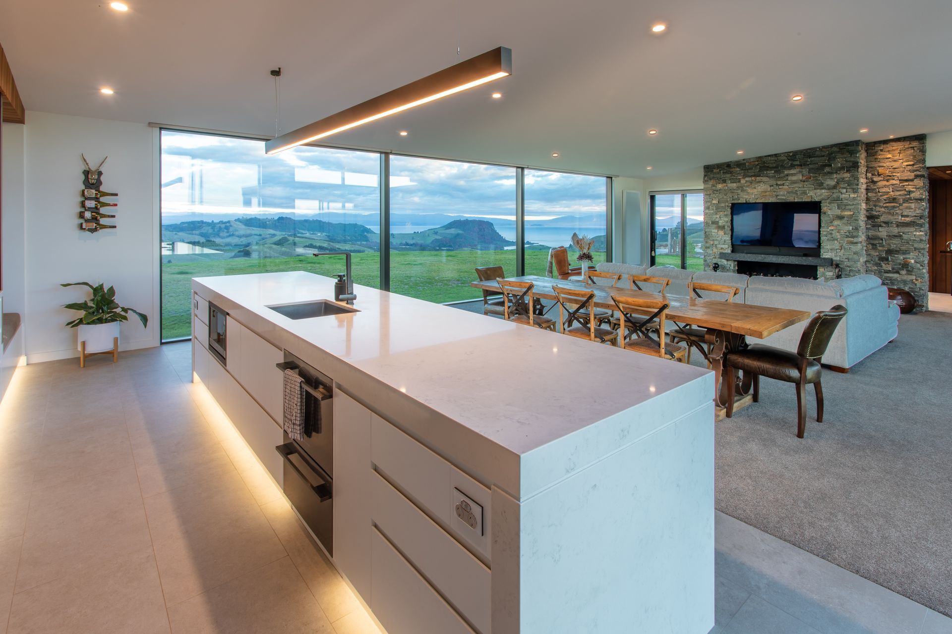Hawk Ridge