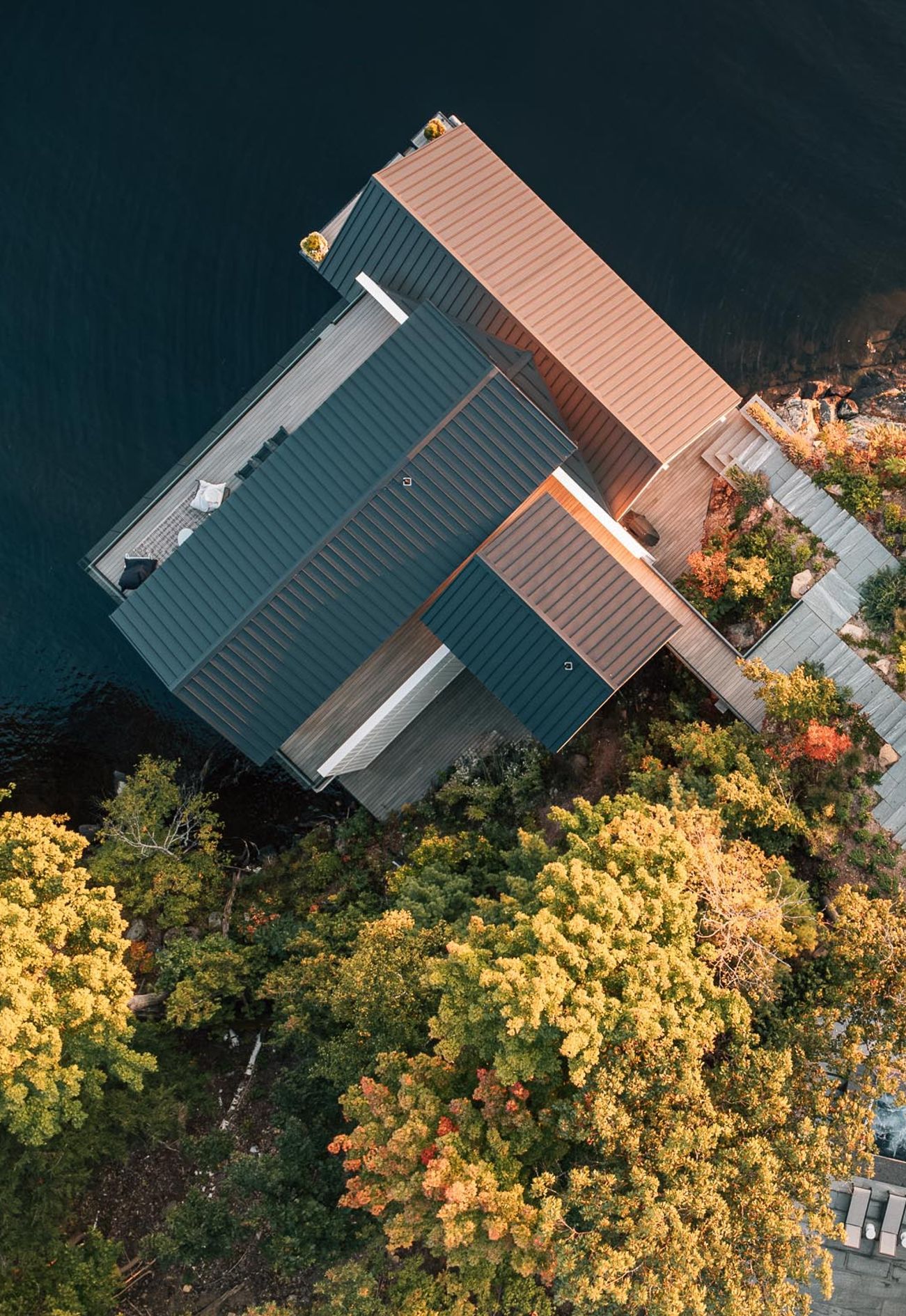 BOATHOUSe3.jpg