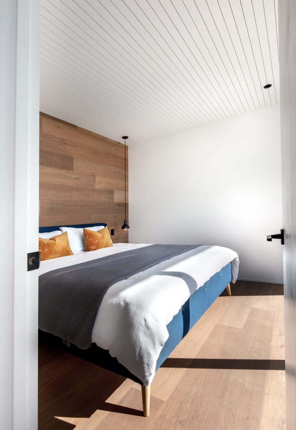 MORGAN-COTTAGE-BEDROOM-IMG2461-scaled.jpg
