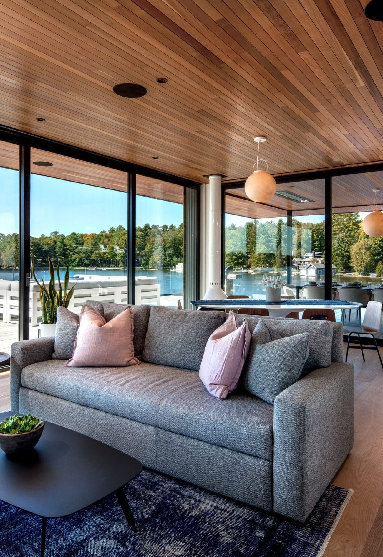 MORGAN-COTTAGE-BOATHOUSE-LIVING-ROOM-IMG2419-scaled.jpg