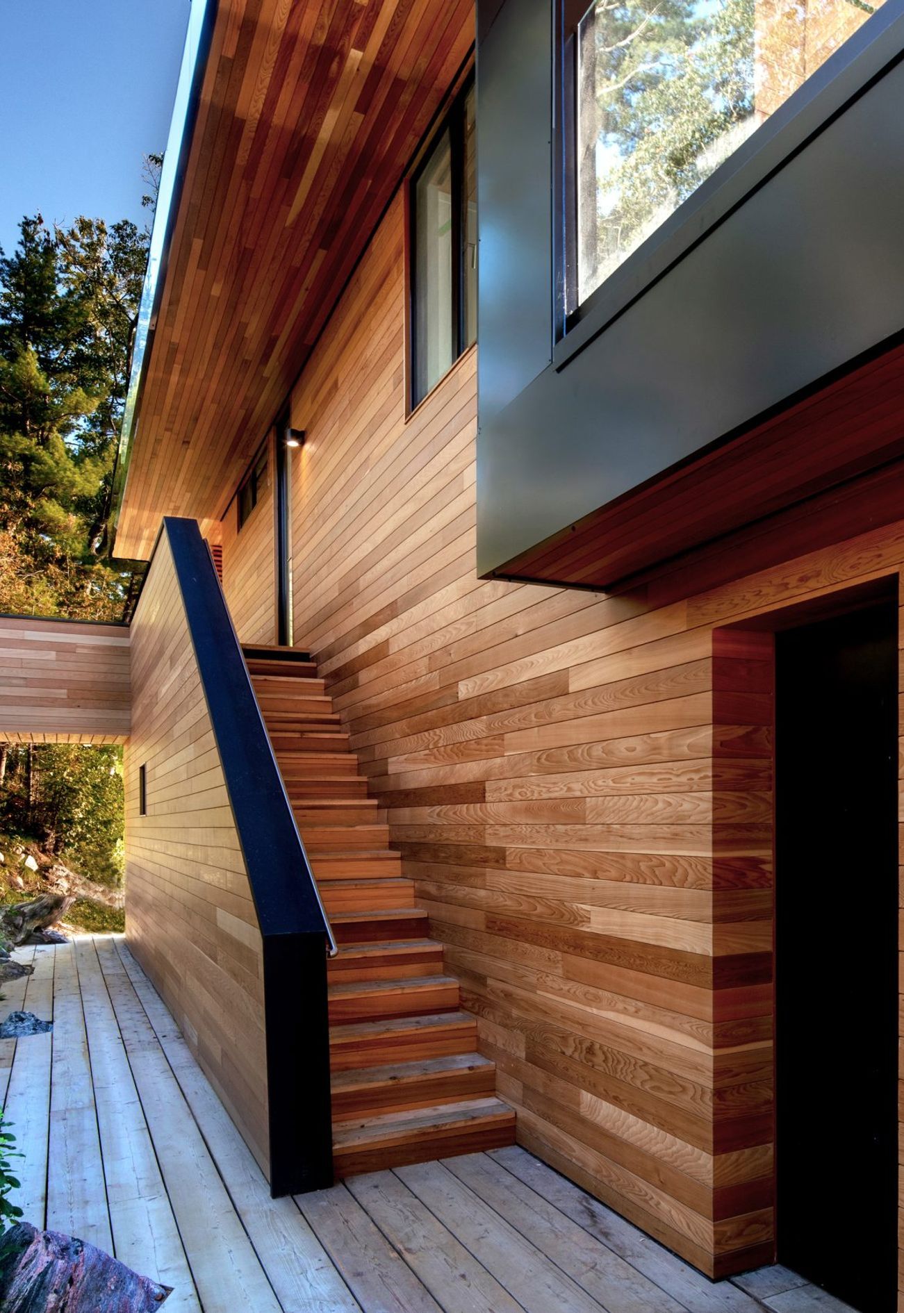 MORGAN-COTTAGE-BOATHOUSE-STAIRWELL-IMG2614-scaled.jpg