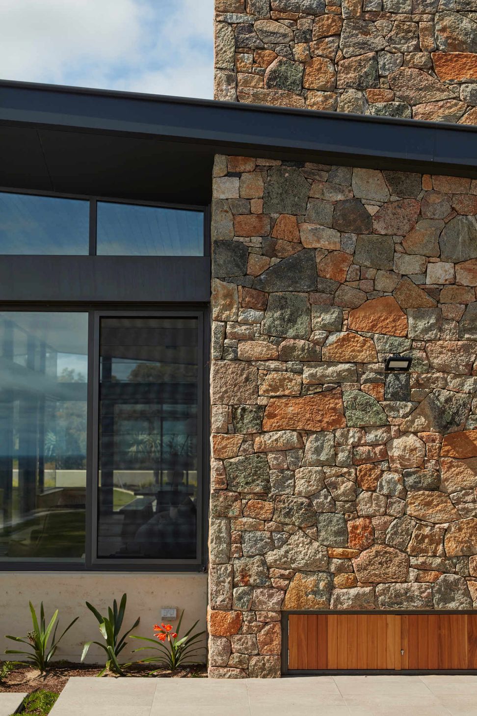 AX-H1600XXL-SS-Libbys-Retreat-Meelon-WA-Exterior-6.jpeg