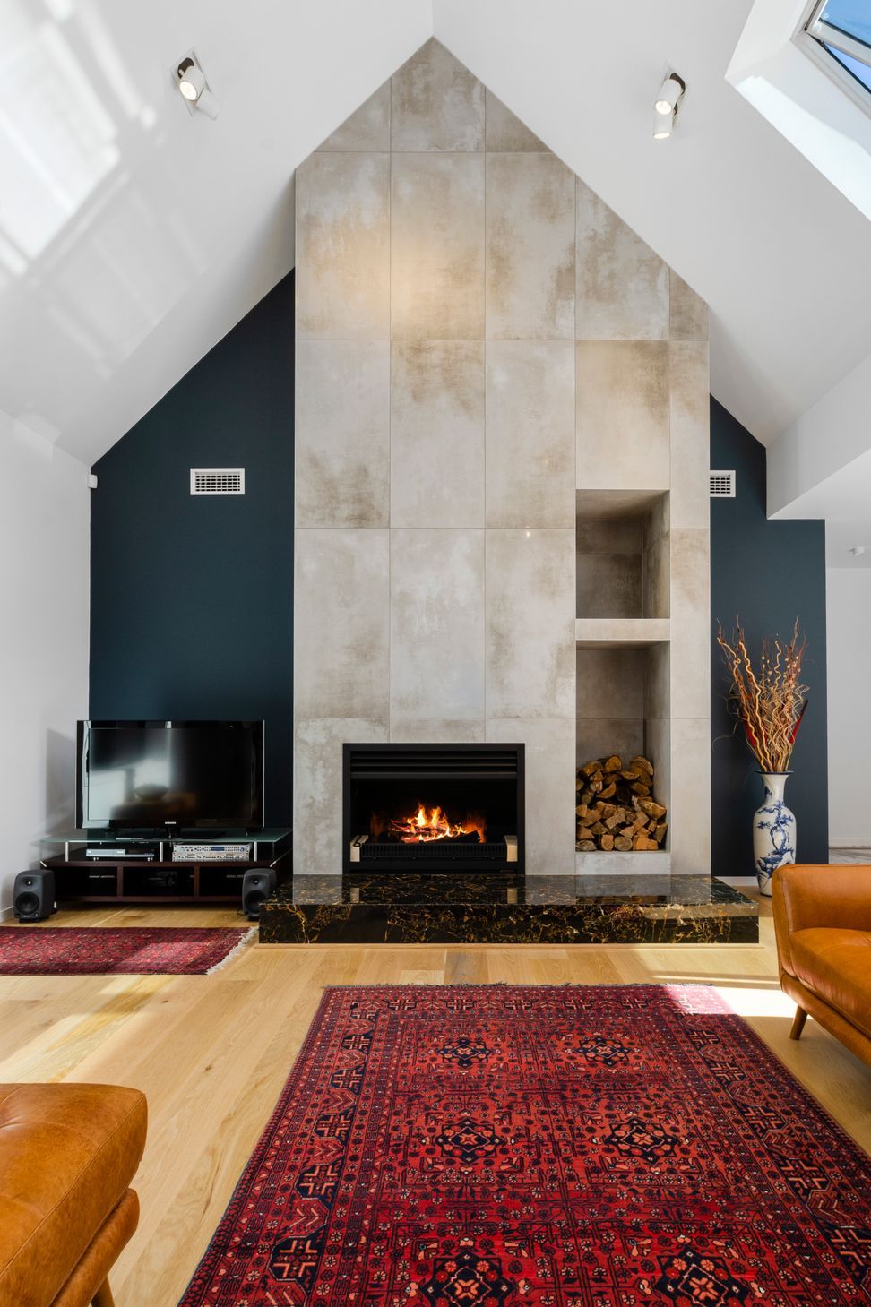 Warmington General SI indoor wood fire
