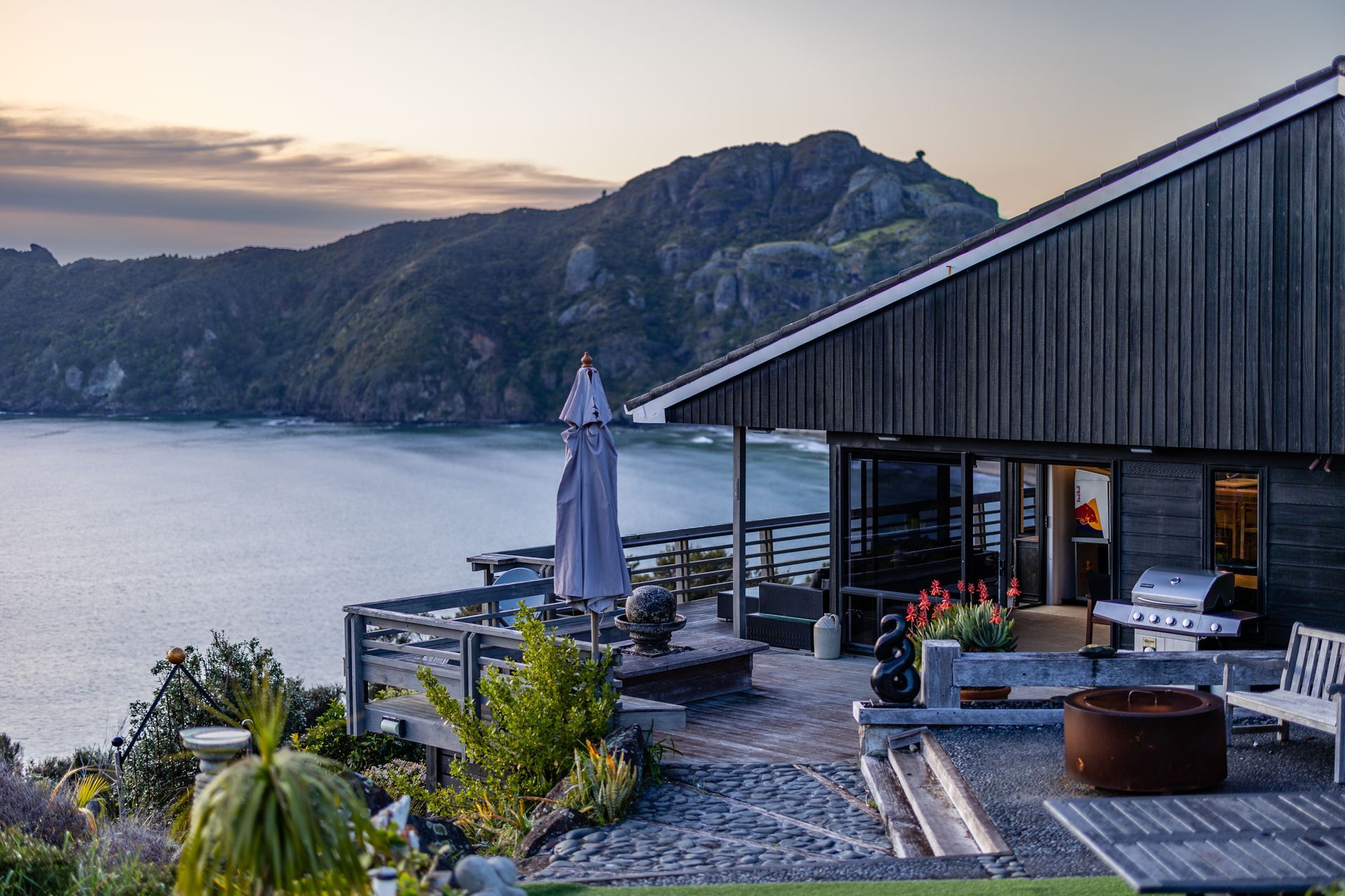 20220922Taupo-Bay-LodgeSunrise-16-v3.jpg