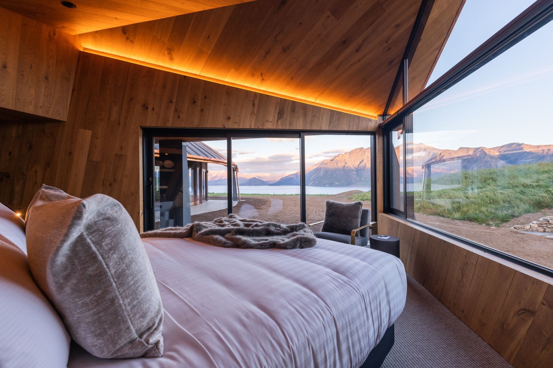 Each of the four bedroom suites has been sited to take advantage of either the lake views or the mountain range to the rear of the property.