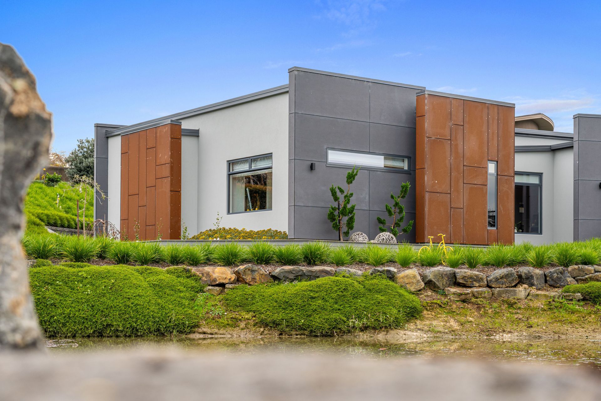 055Open2viewID593439-6972BondRoad.jpg