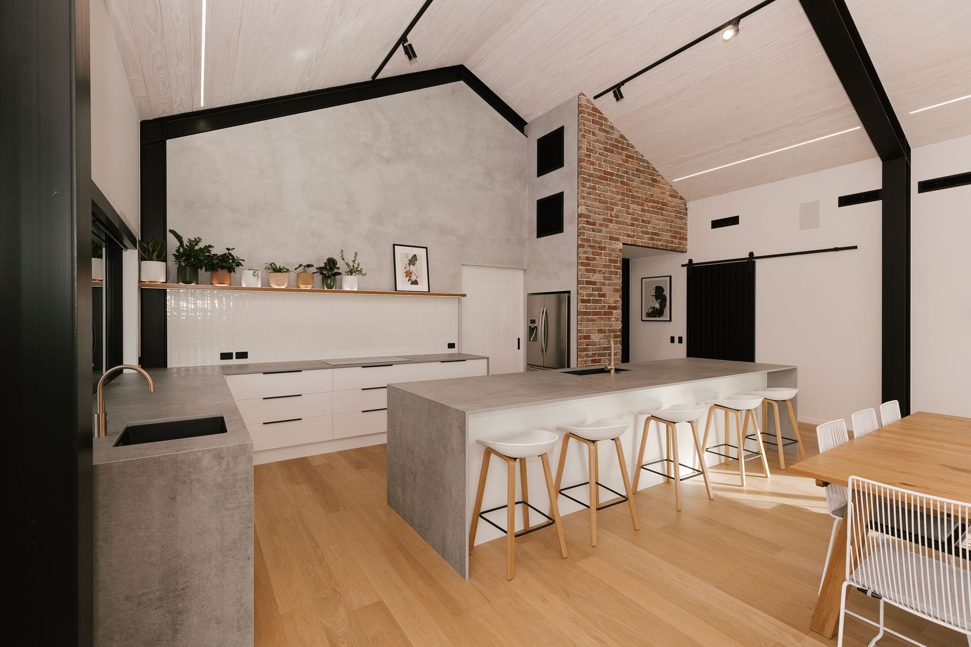 The Bradburys Build