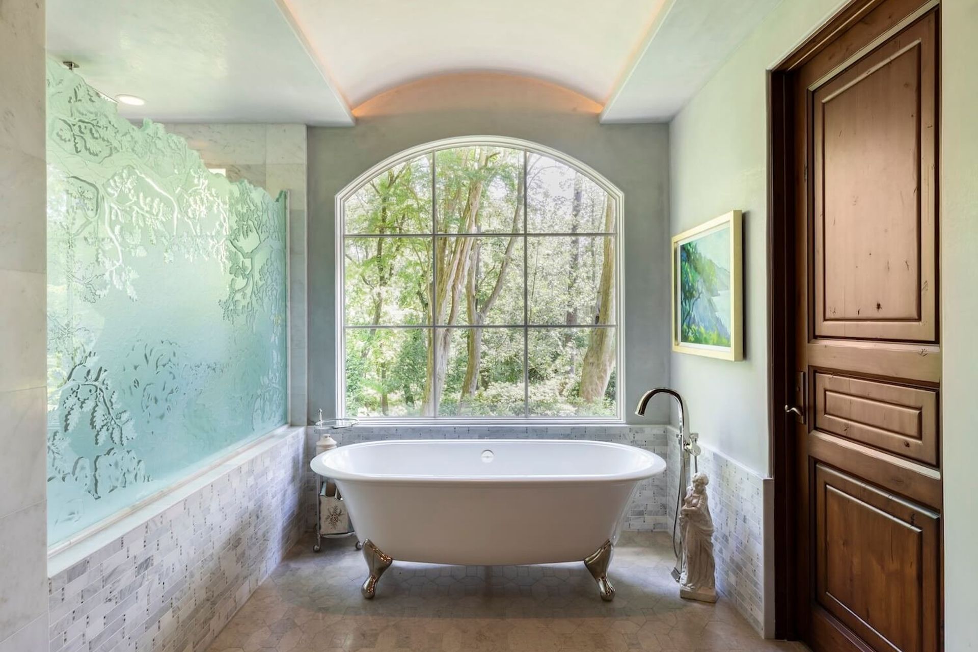 8464210419DouglasElliman.jpg