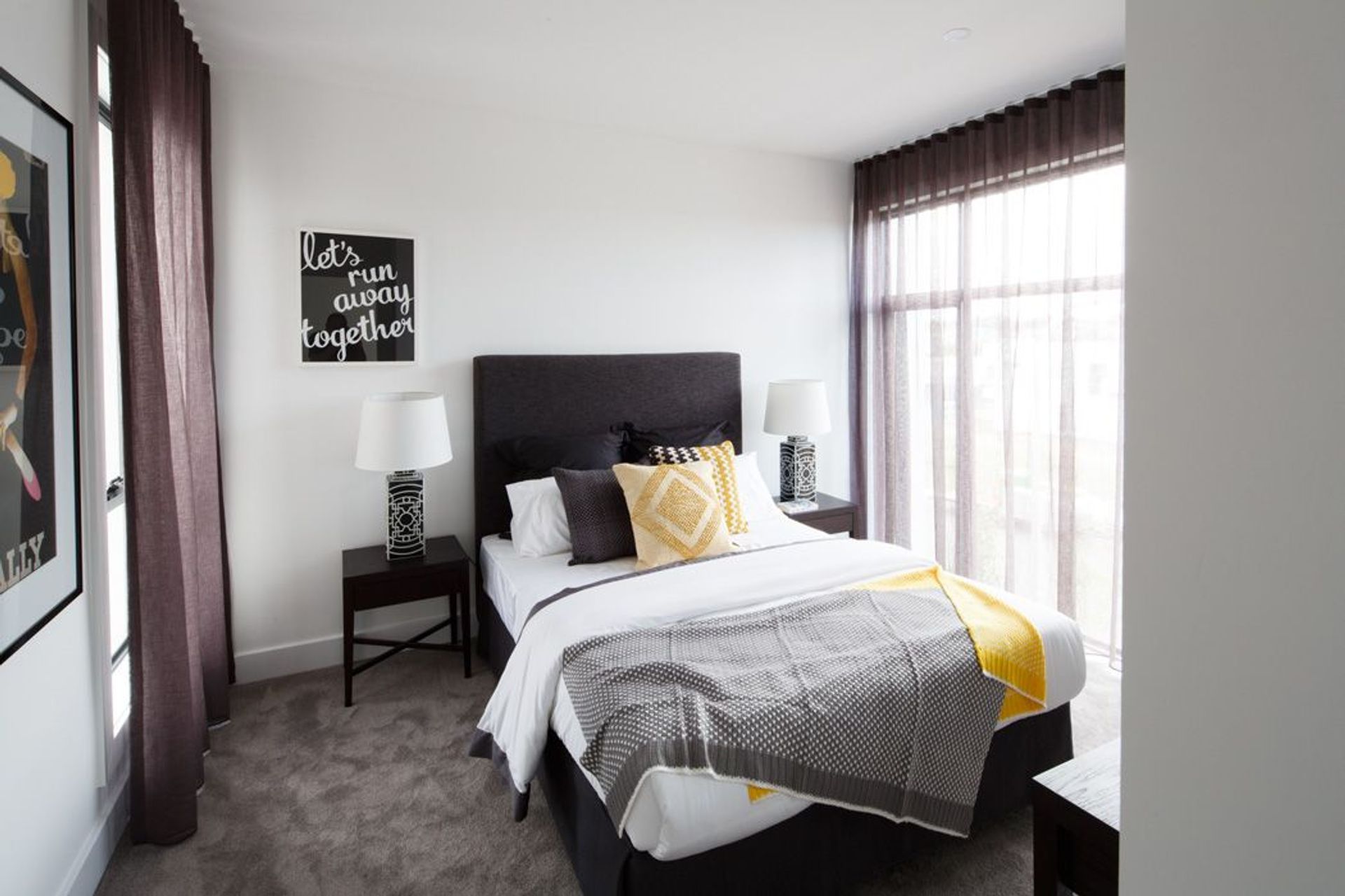Aria Display Home