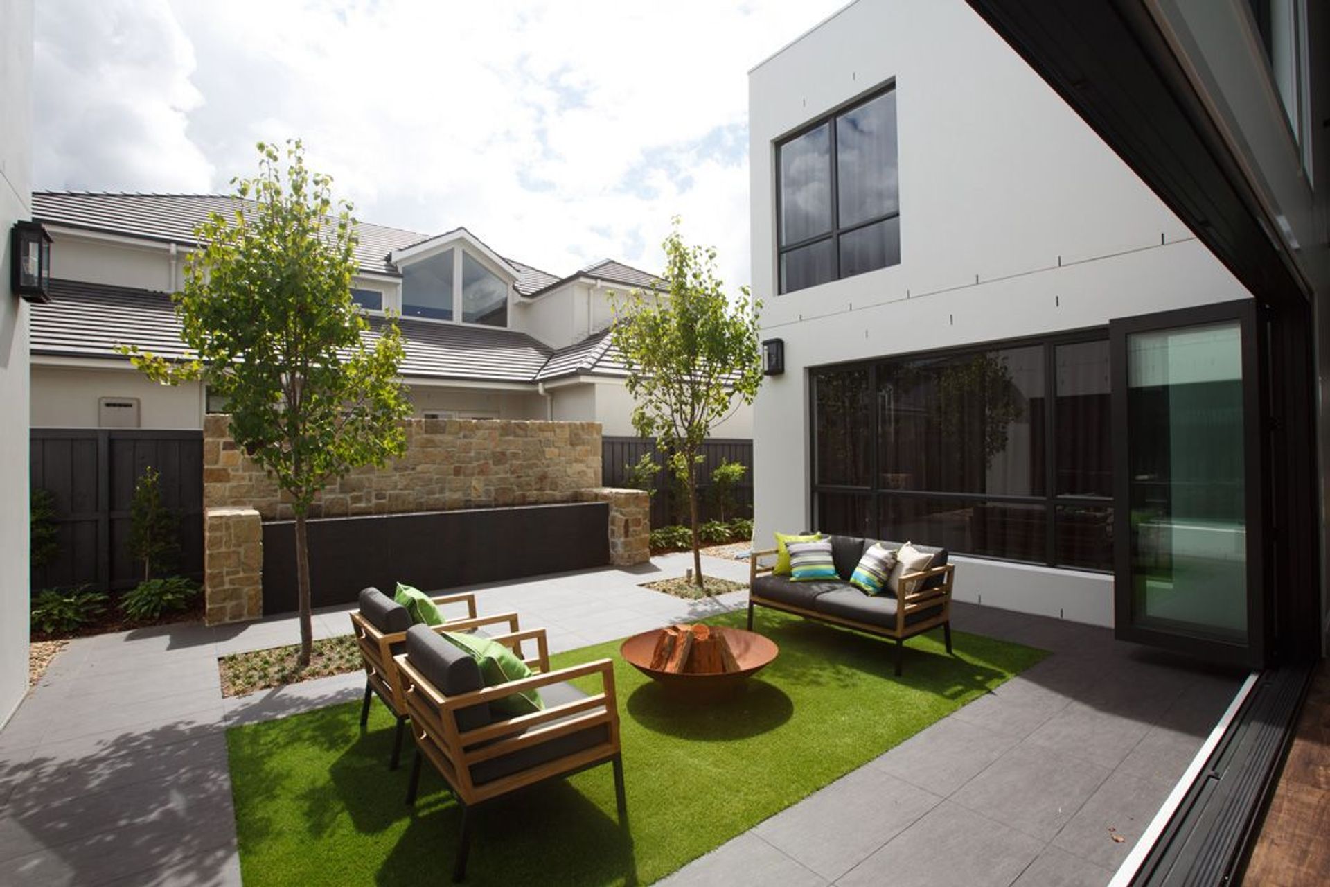 Aria Display Home