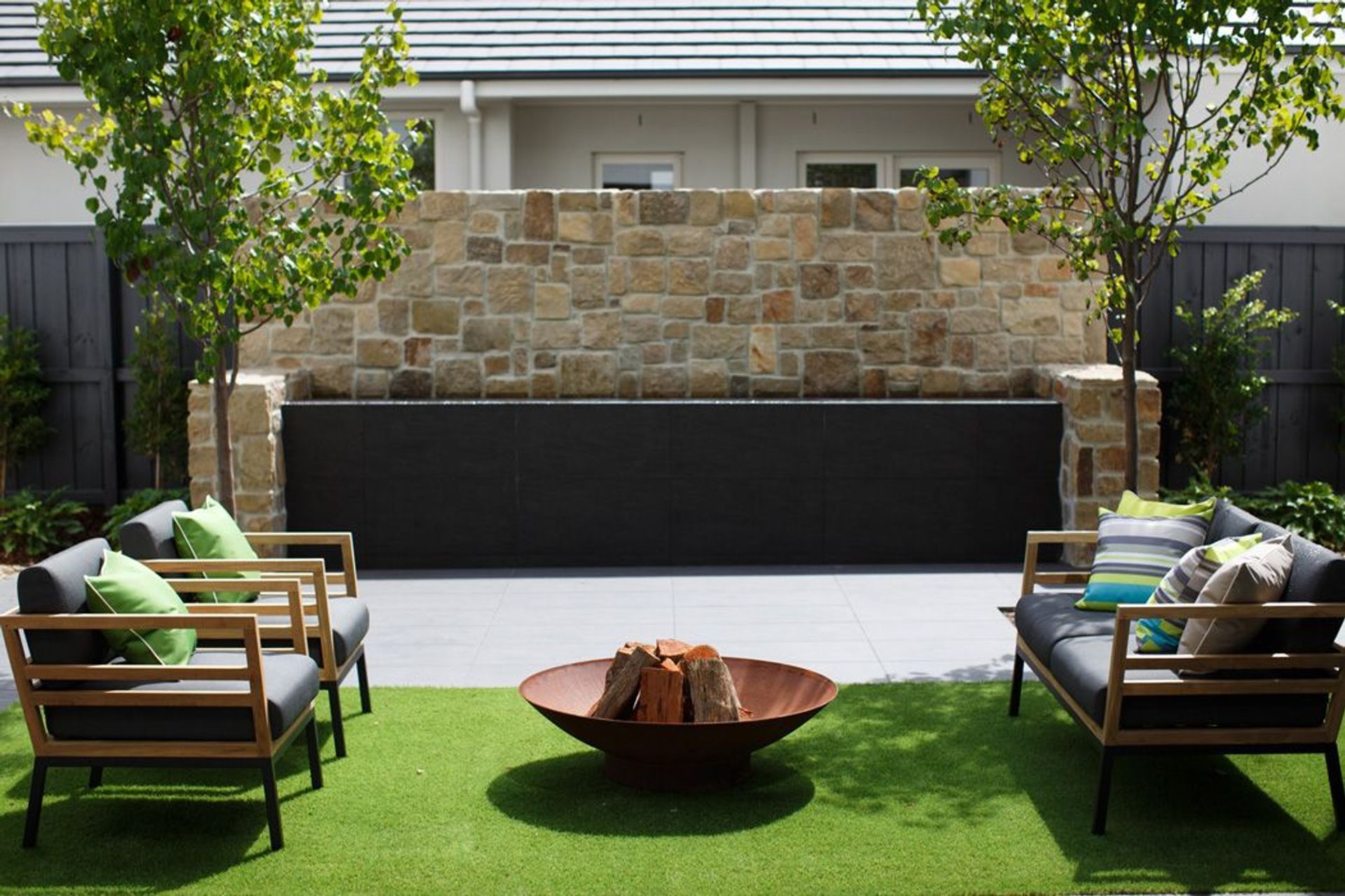Aria Display Home