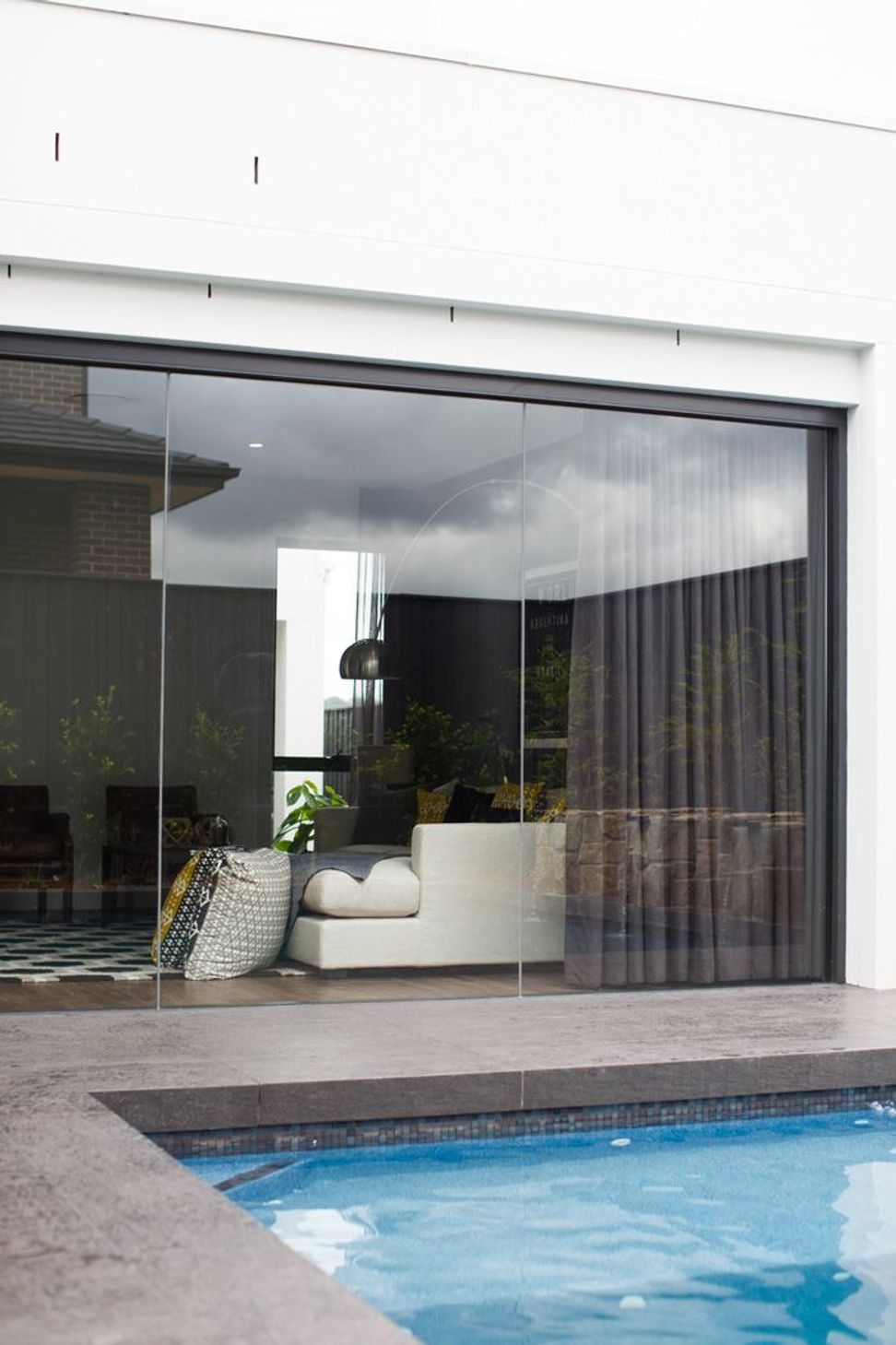 Aria Display Home