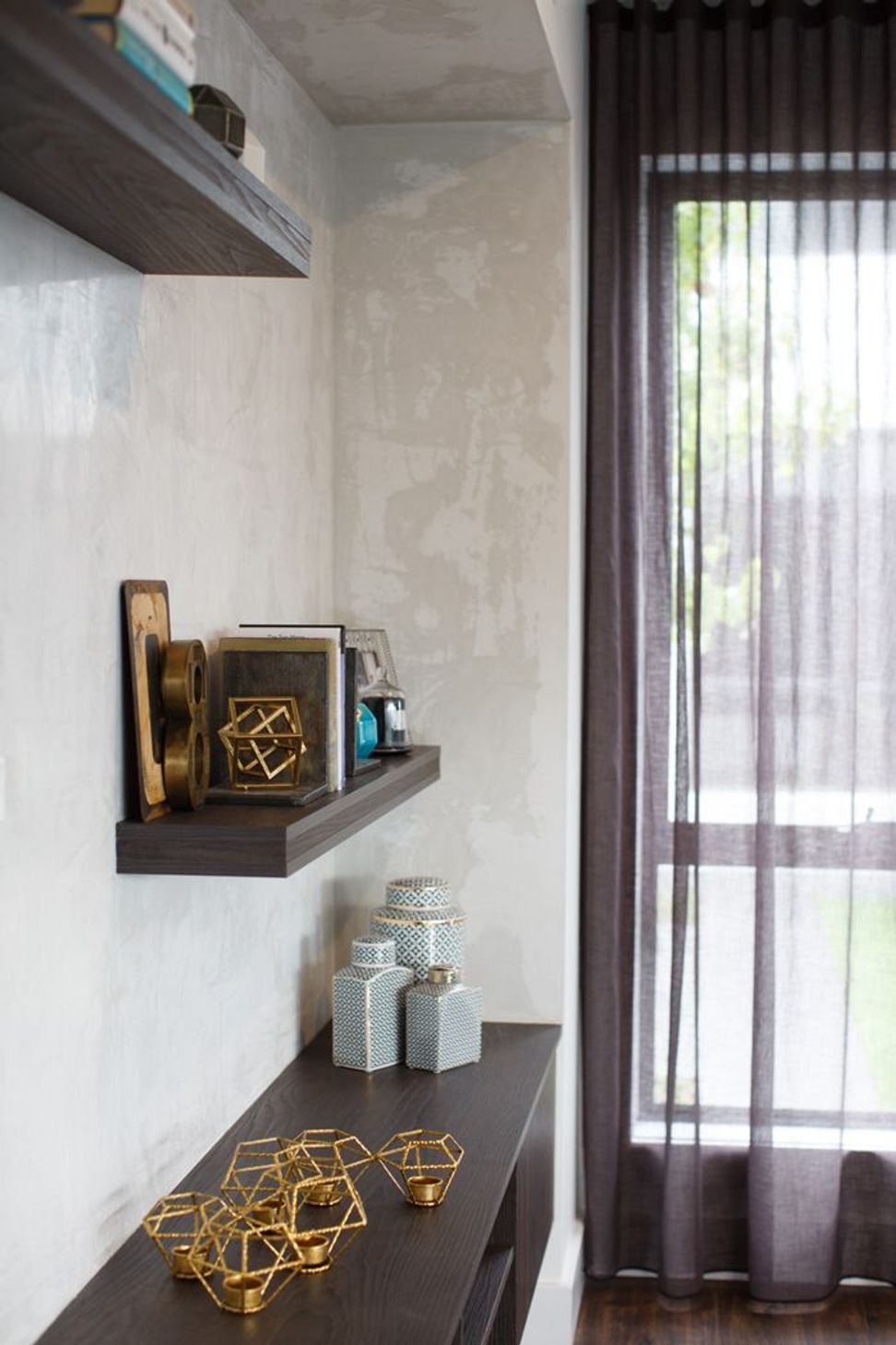 Aria Display Home