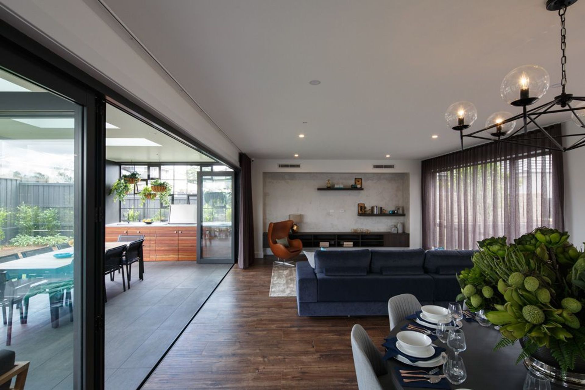 Aria Display Home