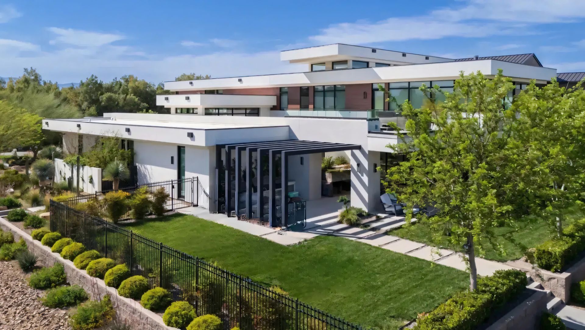 Emberlyn Estate, Centennial Hills banner