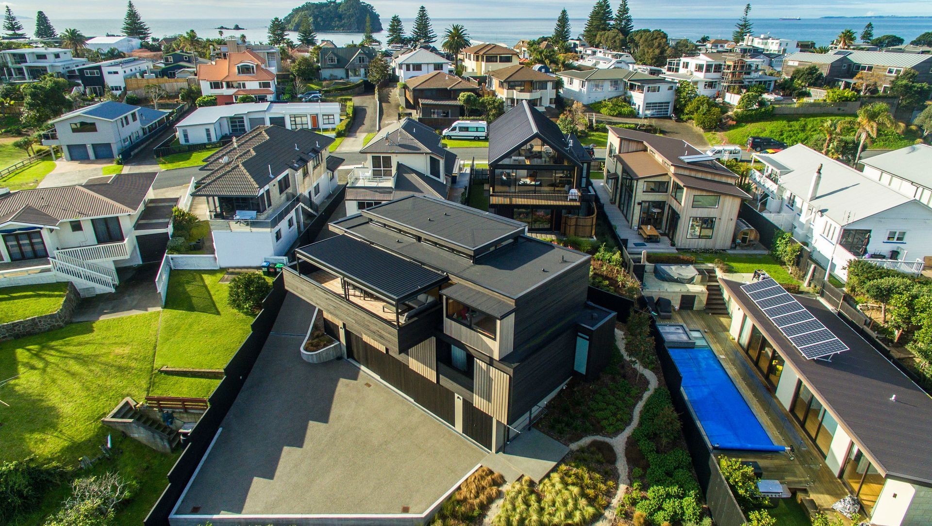Oceanview Rd banner