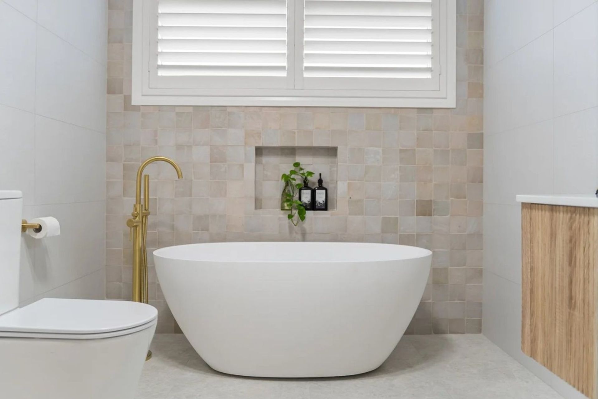 Bath-Merealba-House-by-Distinct-Innovations.jpg