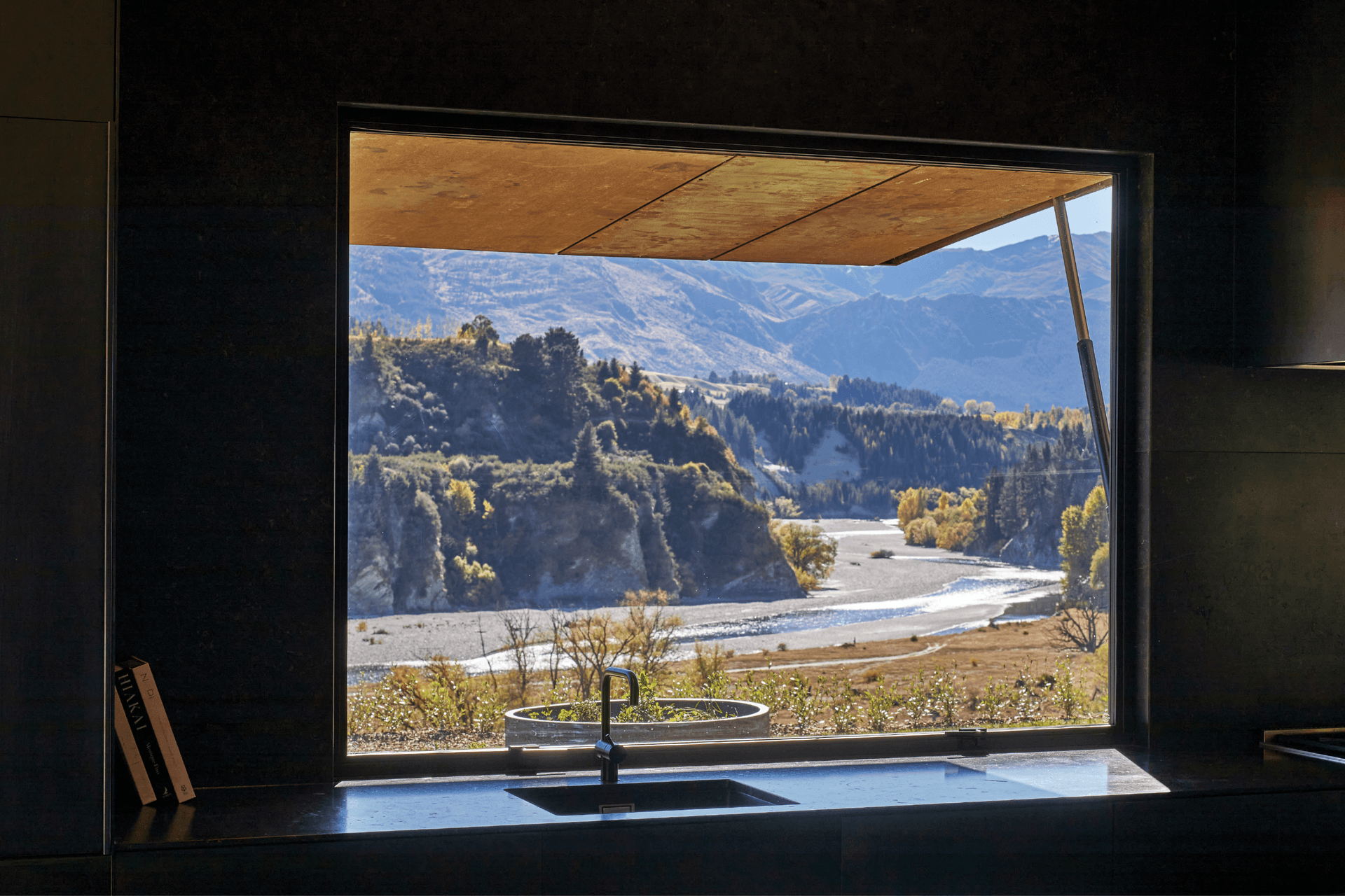 Black-Peak-Mount-Burke-Archipro10.png