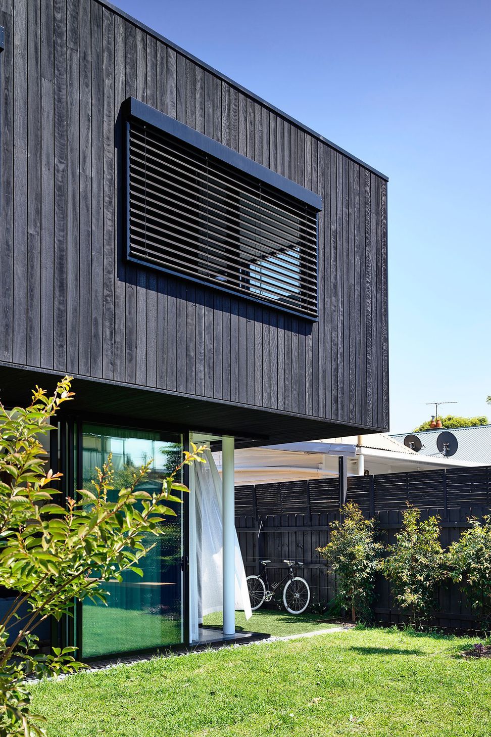 Paperback  House, Northcote - External Venetians