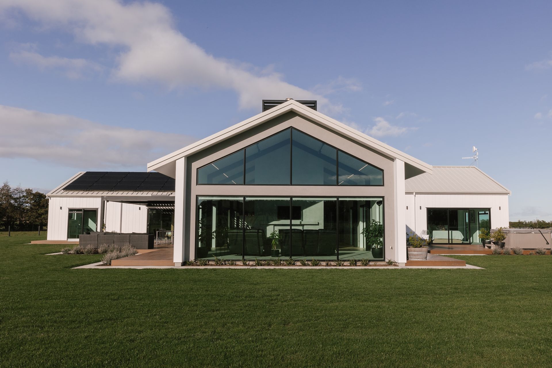 The Bradburys Build
