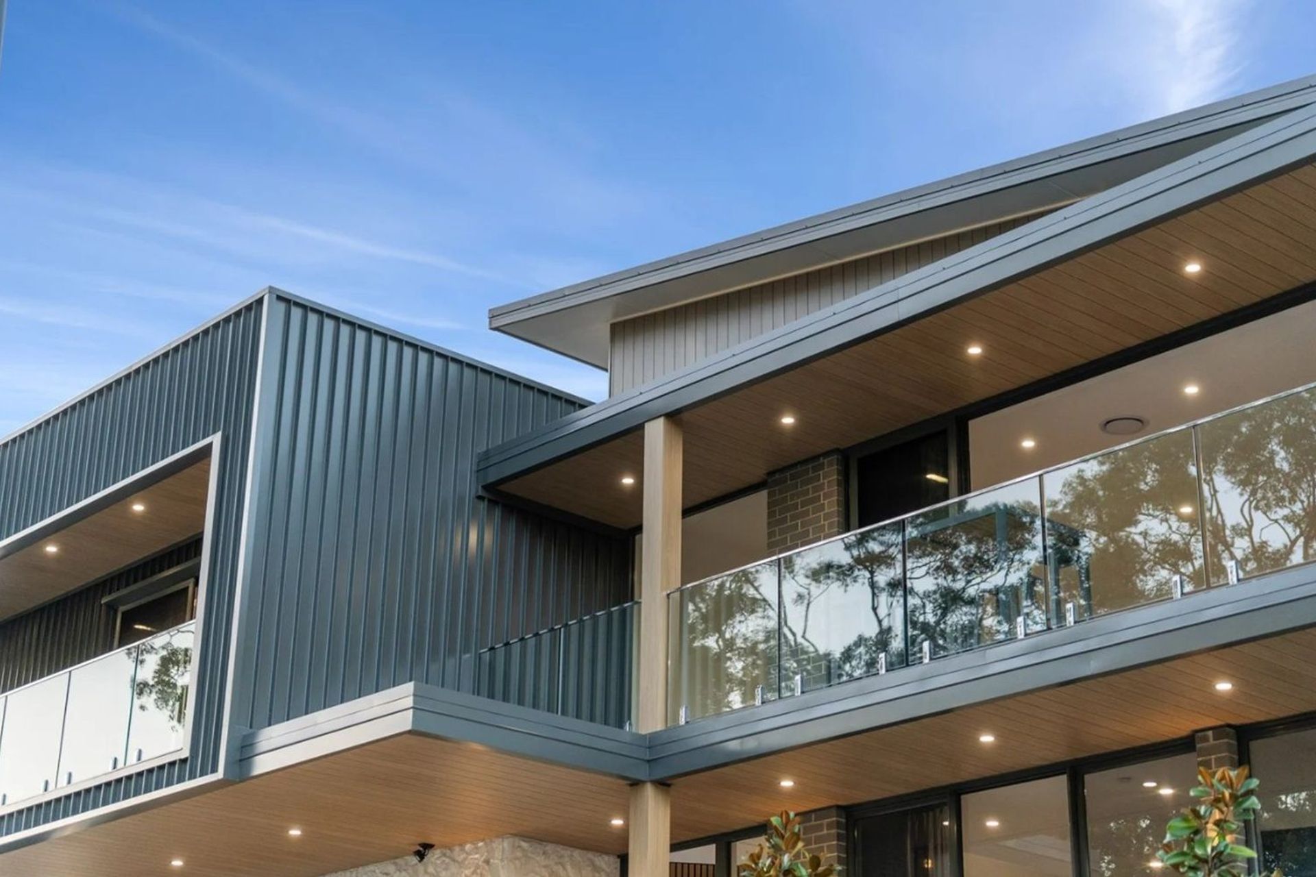 Facade-4-Merealba-House-by-Distinct-Innovations.jpg