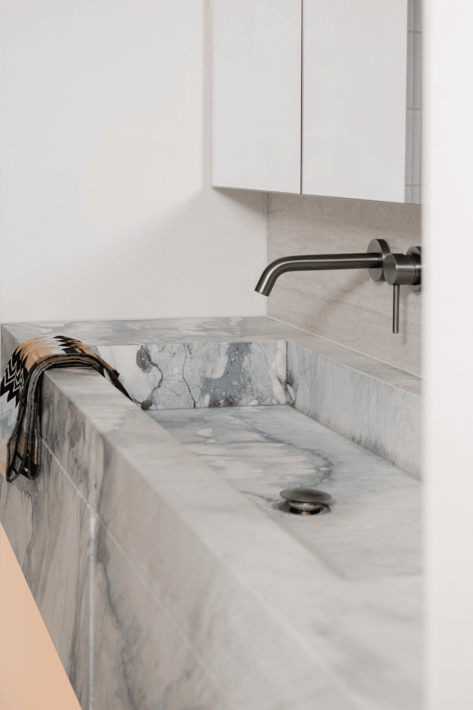 Freshwater-Northernbeaches-Sydney-InteriorDesign-luxurystudiobelle-luxuryhomes-MainBathroomEnsuite4-1.png