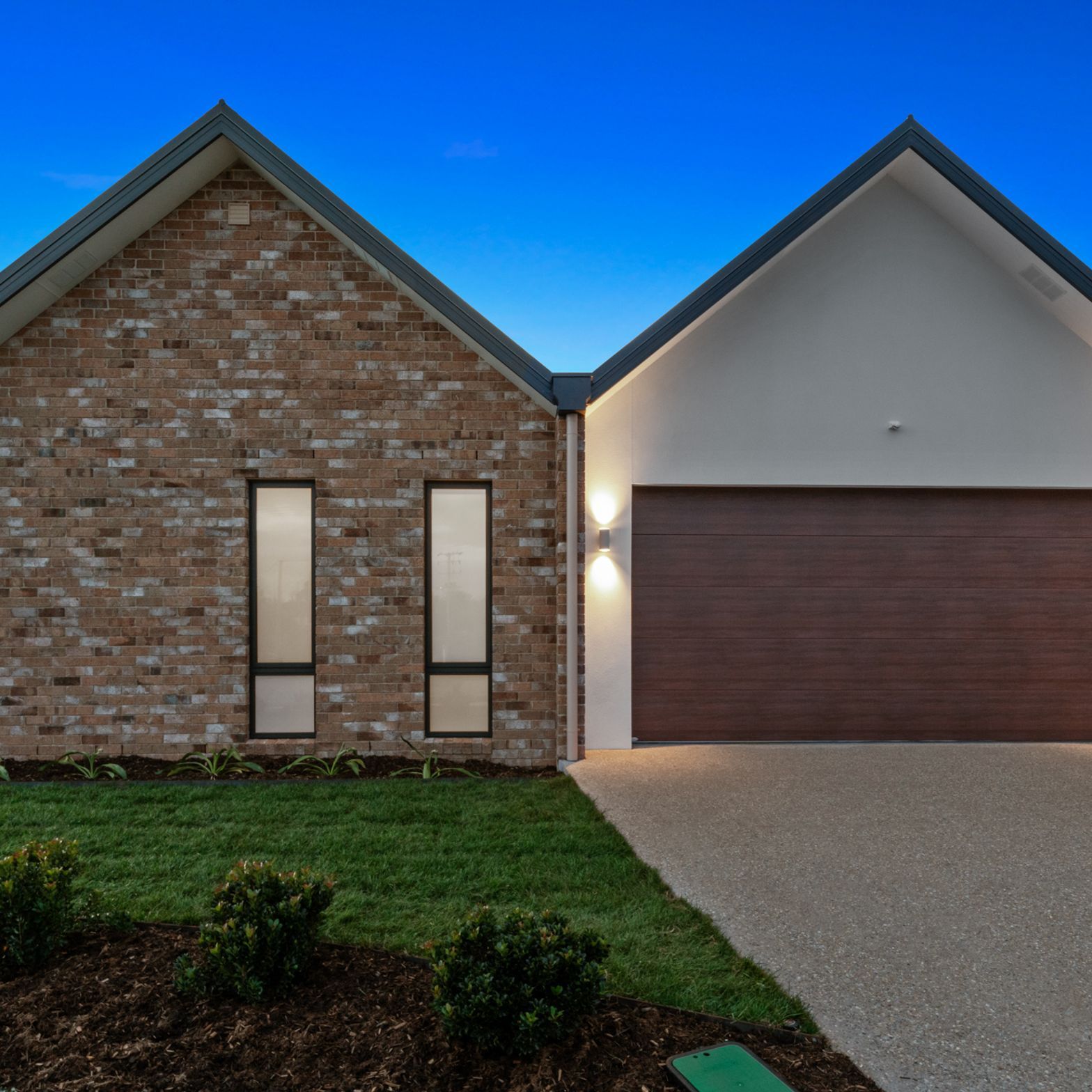 JOSCON-The-Merewyn-at-Richmond-Flat-line-profile-Blushed-teak-41-Wellington-St-Richmond-11.jpg
