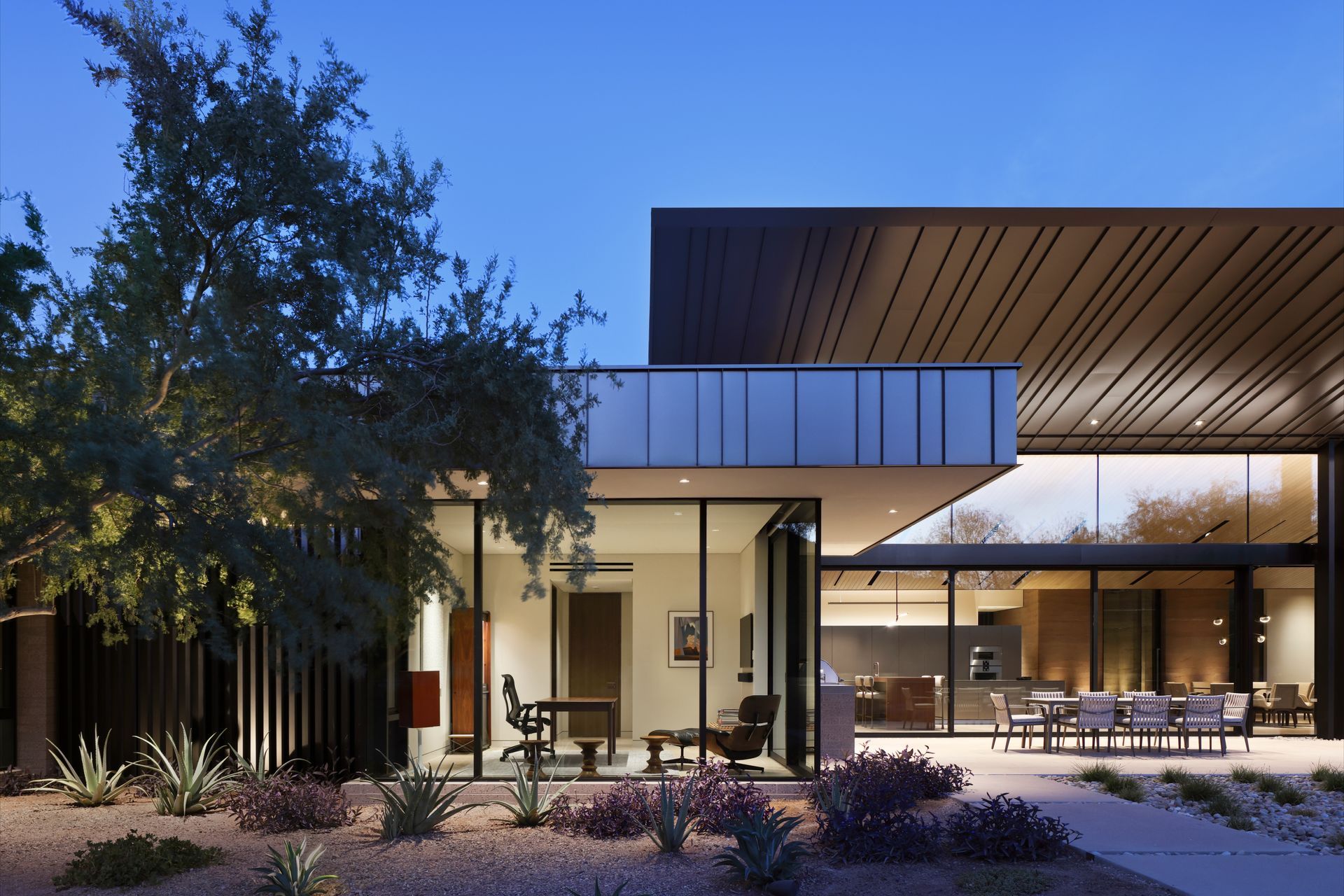 KendleDesignDesertFairways0485-Pano-ap-compressed.jpg