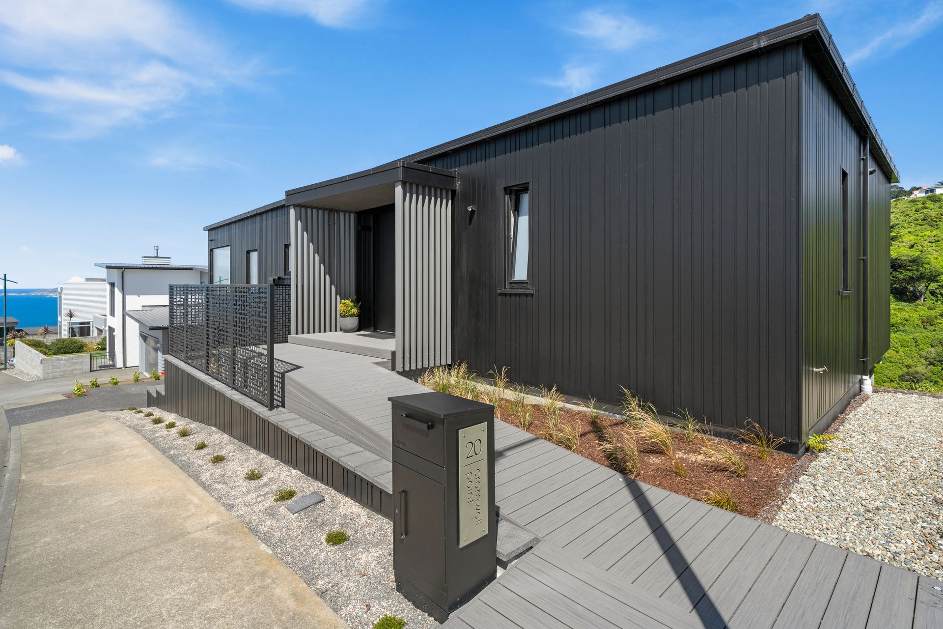 NZCB-VOL8-12-20CromwellPoint-MikeCraig274XL19.jpg