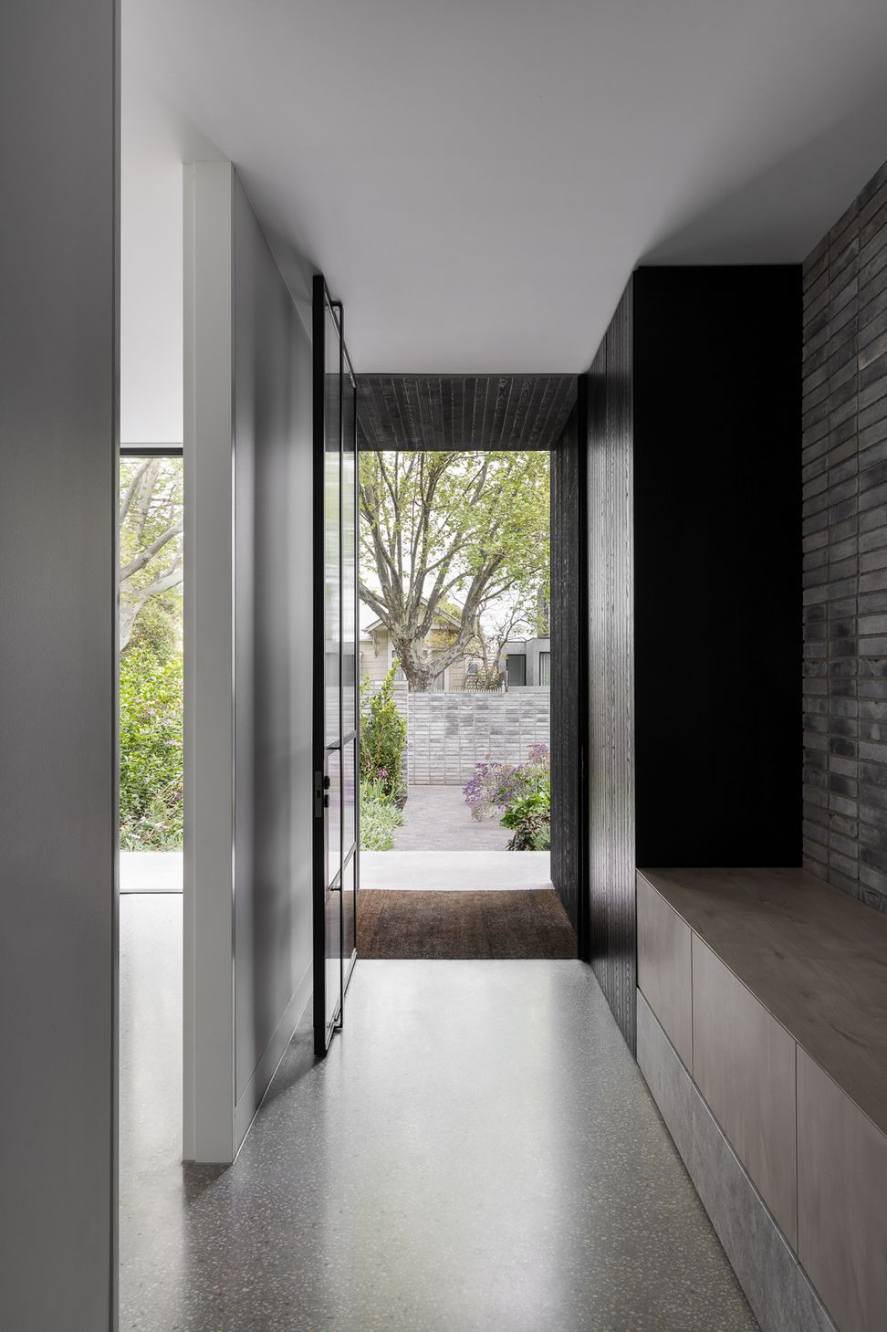 Petersen-D91-bricks-Elsternwick-Residences-internal-to-front-fence.jpg