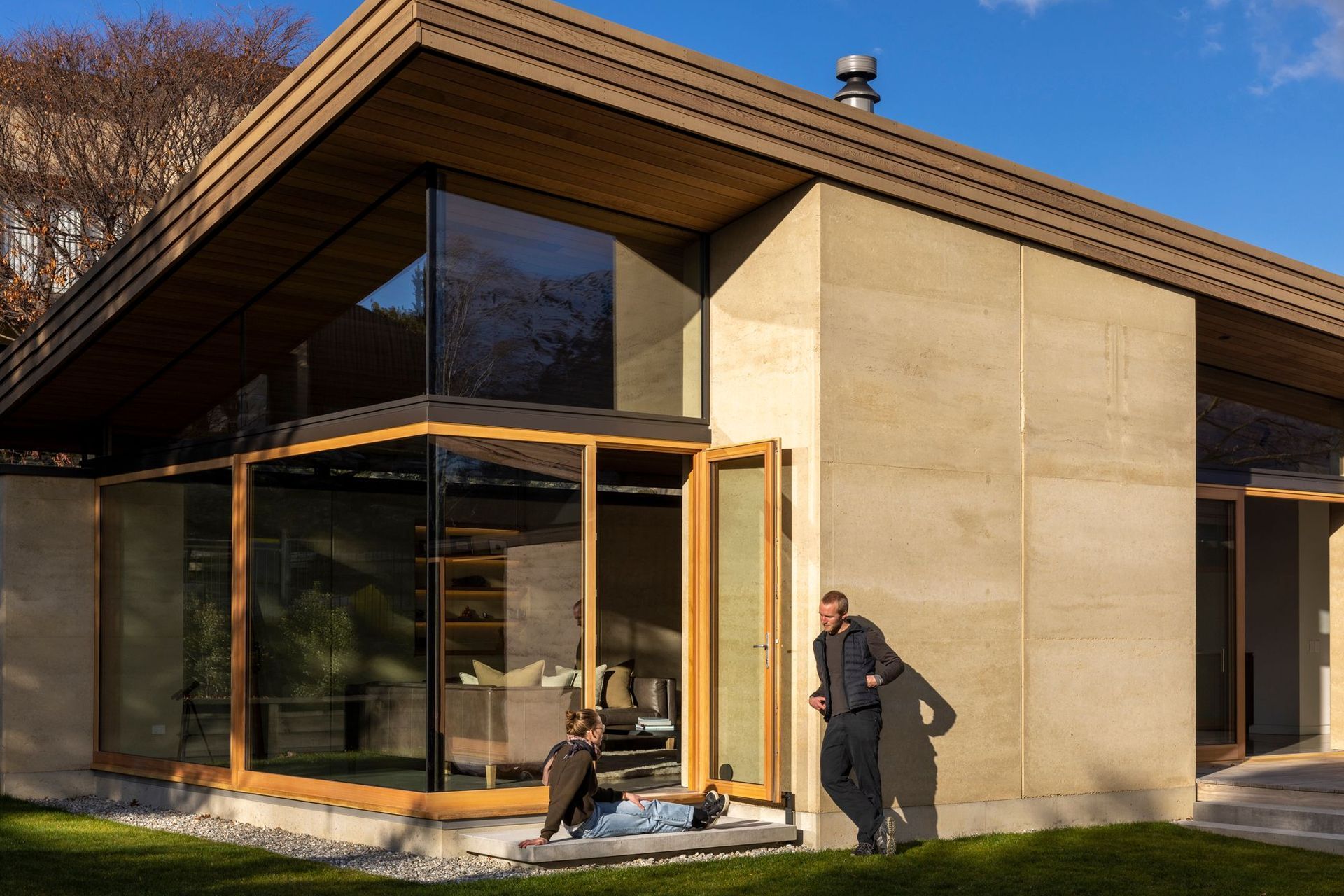 Winding Roof House
