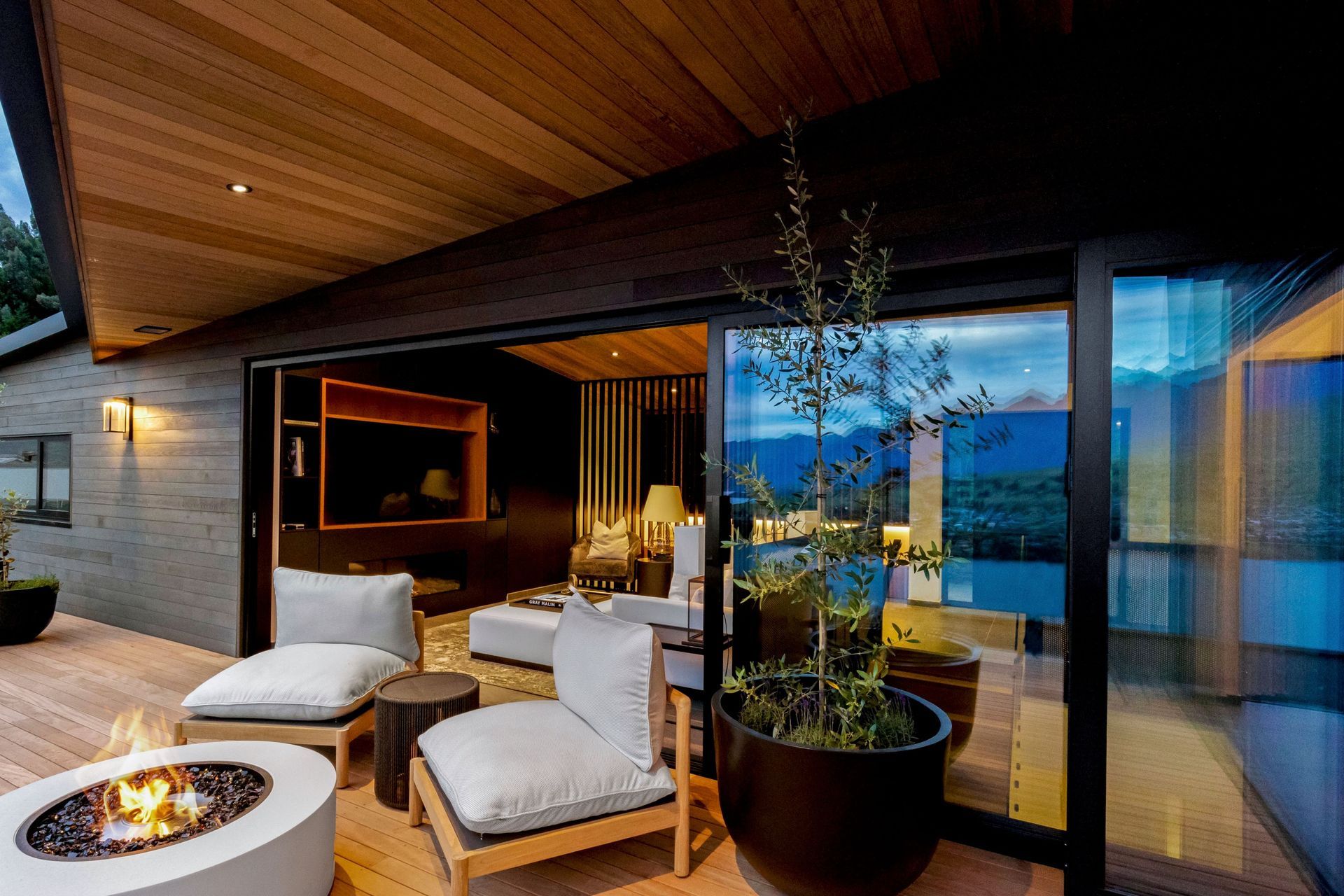Q2 Residence