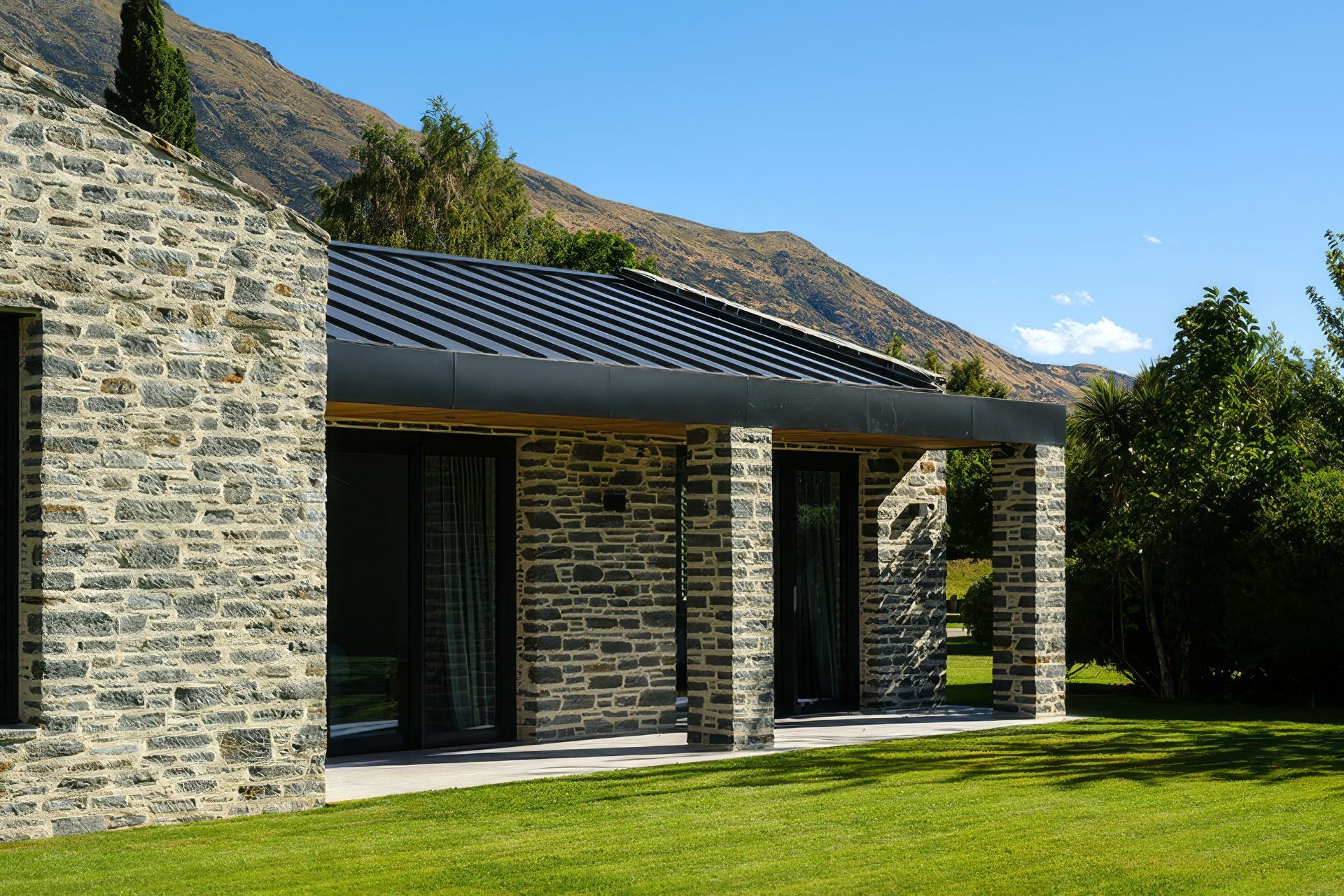 Small-LandscapeLake-HayesWest-pavilion-upscaled-by-Replicate.jpg