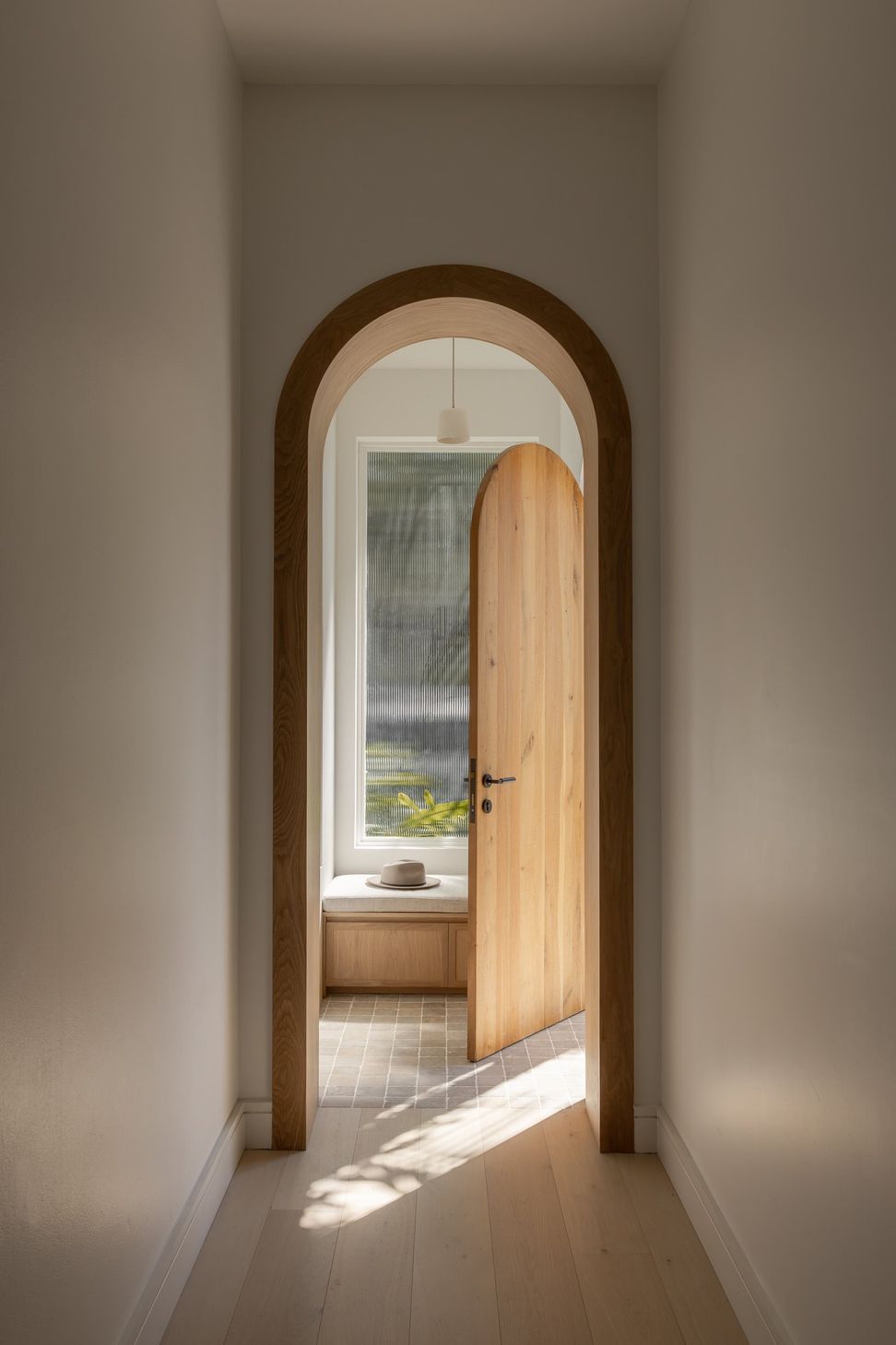 StudioEntiPendantDawnKateLawrenceDesignBishopsAveNatSpadaWR.jpg