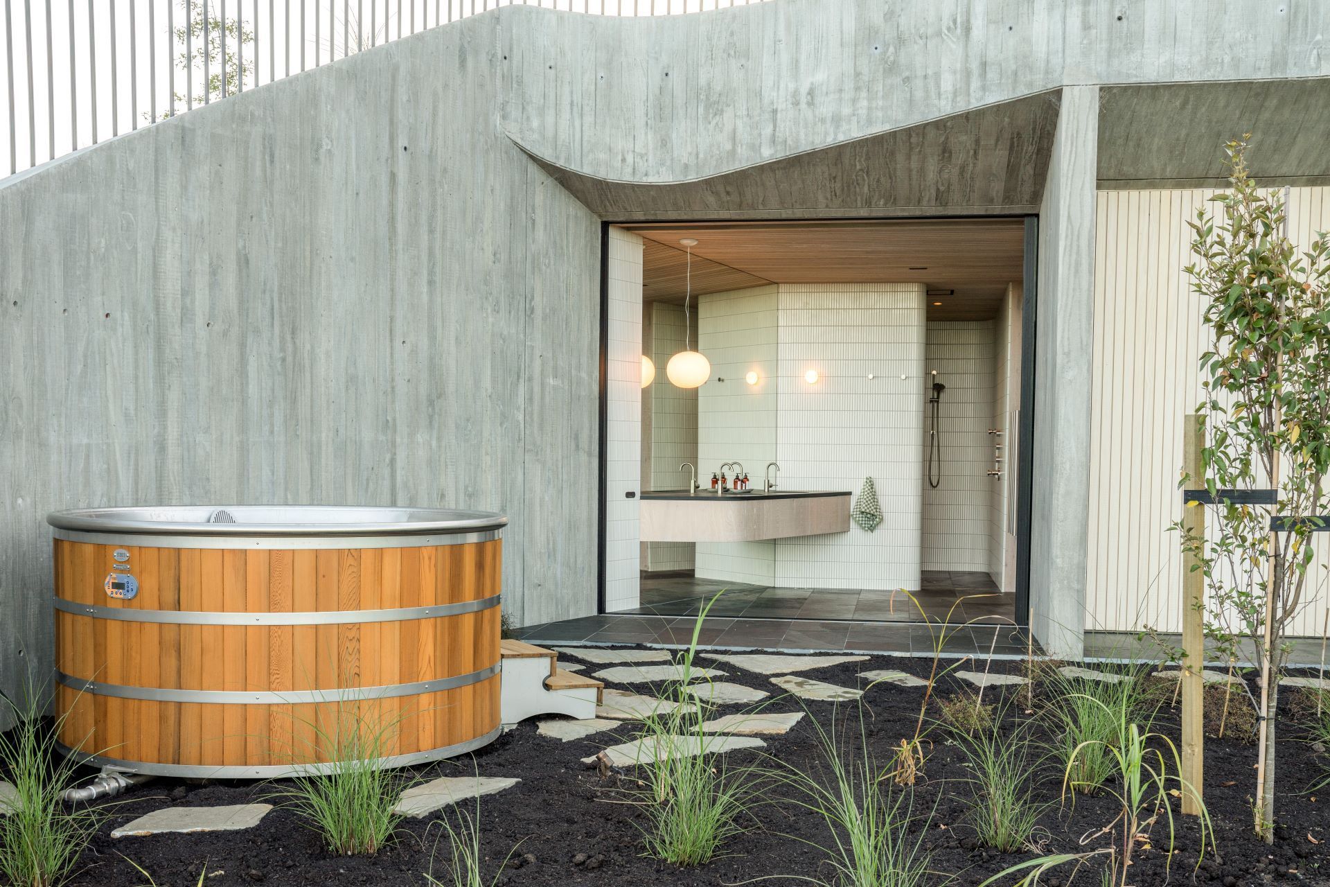 TM-02606.JPG