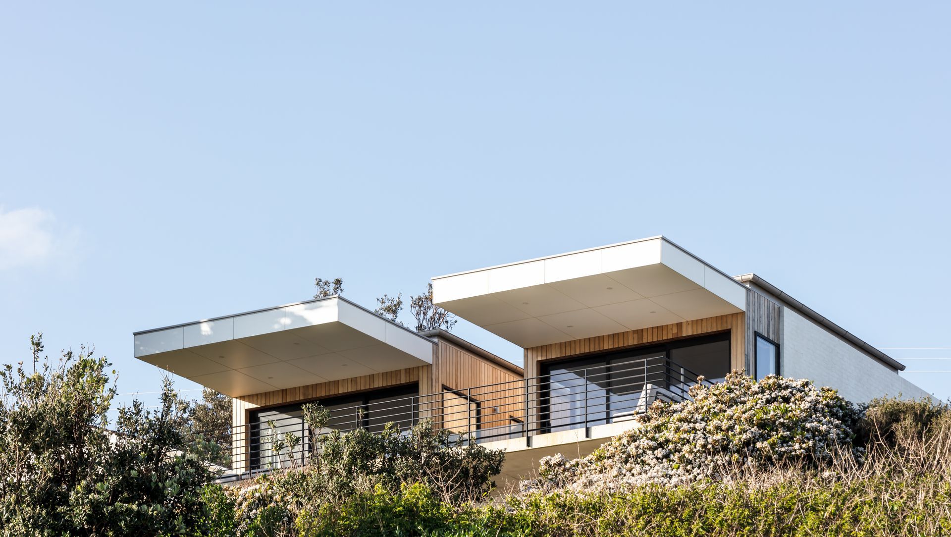 White & Timber House banner