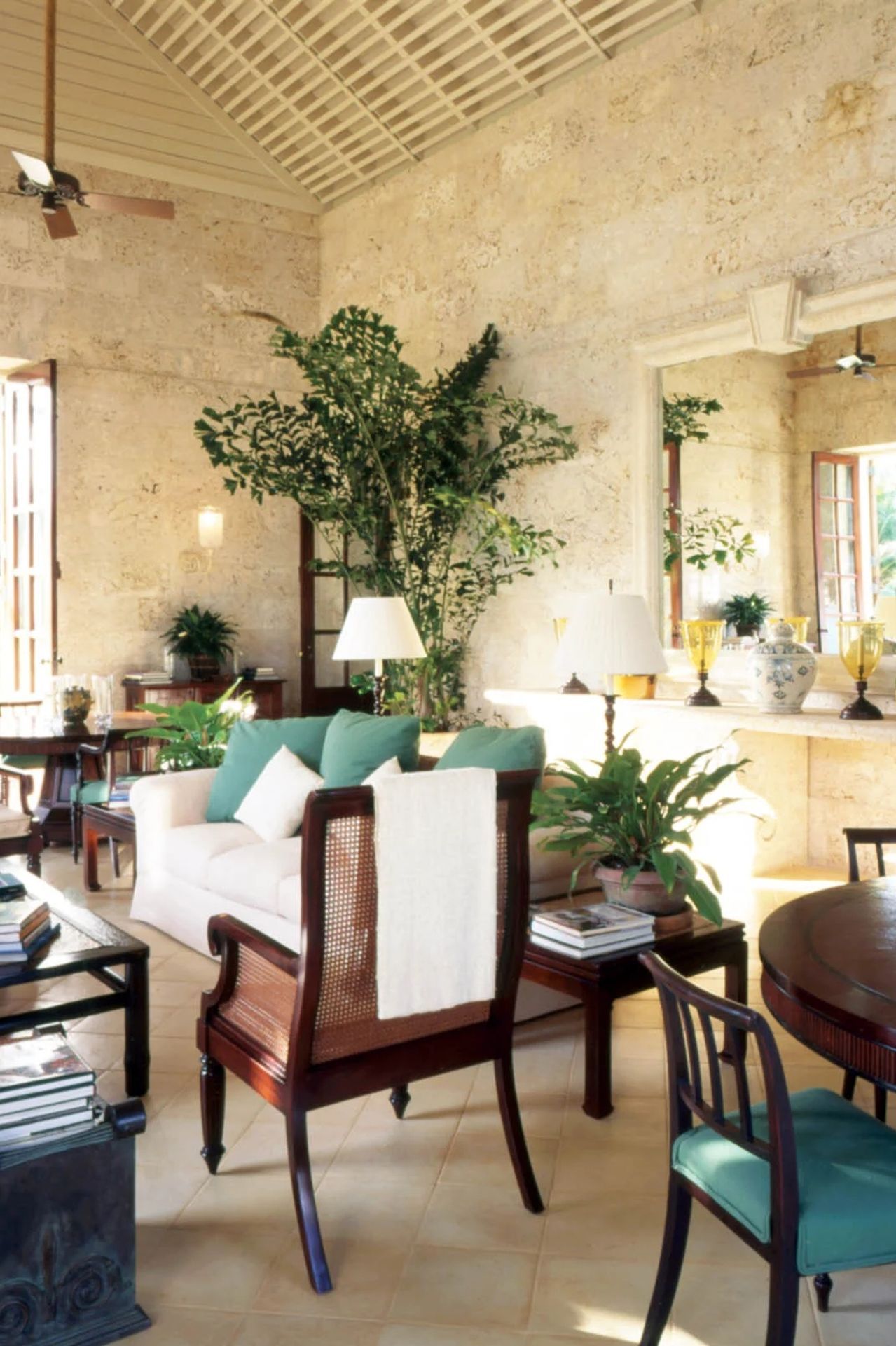 dominican-republic-coastal-retreat-luxury-residential-architecture-coral-stone-salon-ap-compressed.jpg