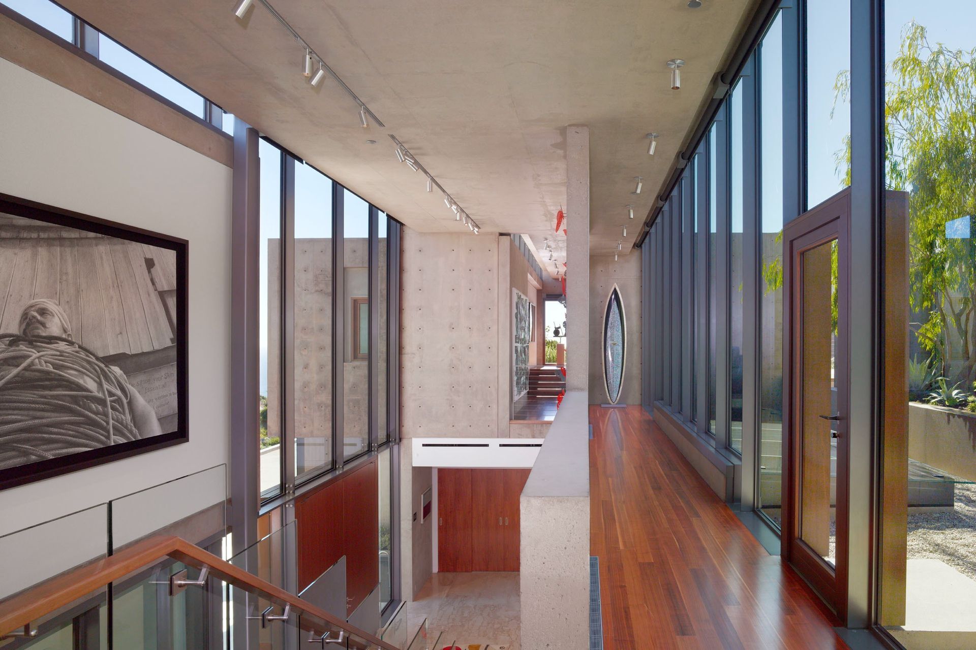 imgi11138MichaelsBCWeb13hallway.jpg