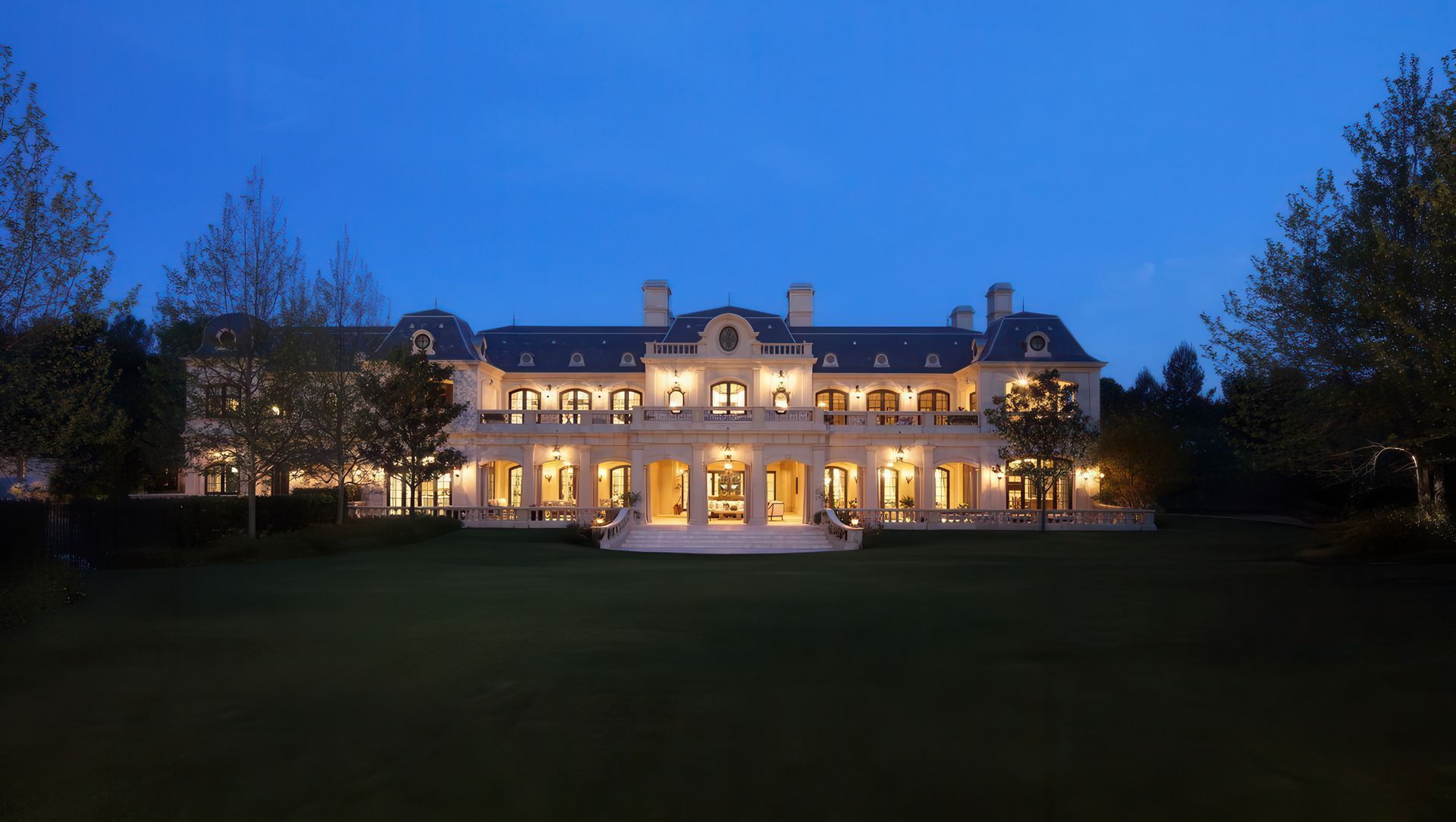 French Estate banner