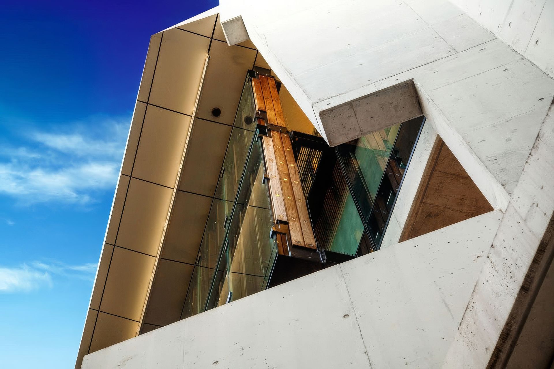 archipro-8-CUSTOM-BLACKBUTT-FINS-UQOHC-18.jpg