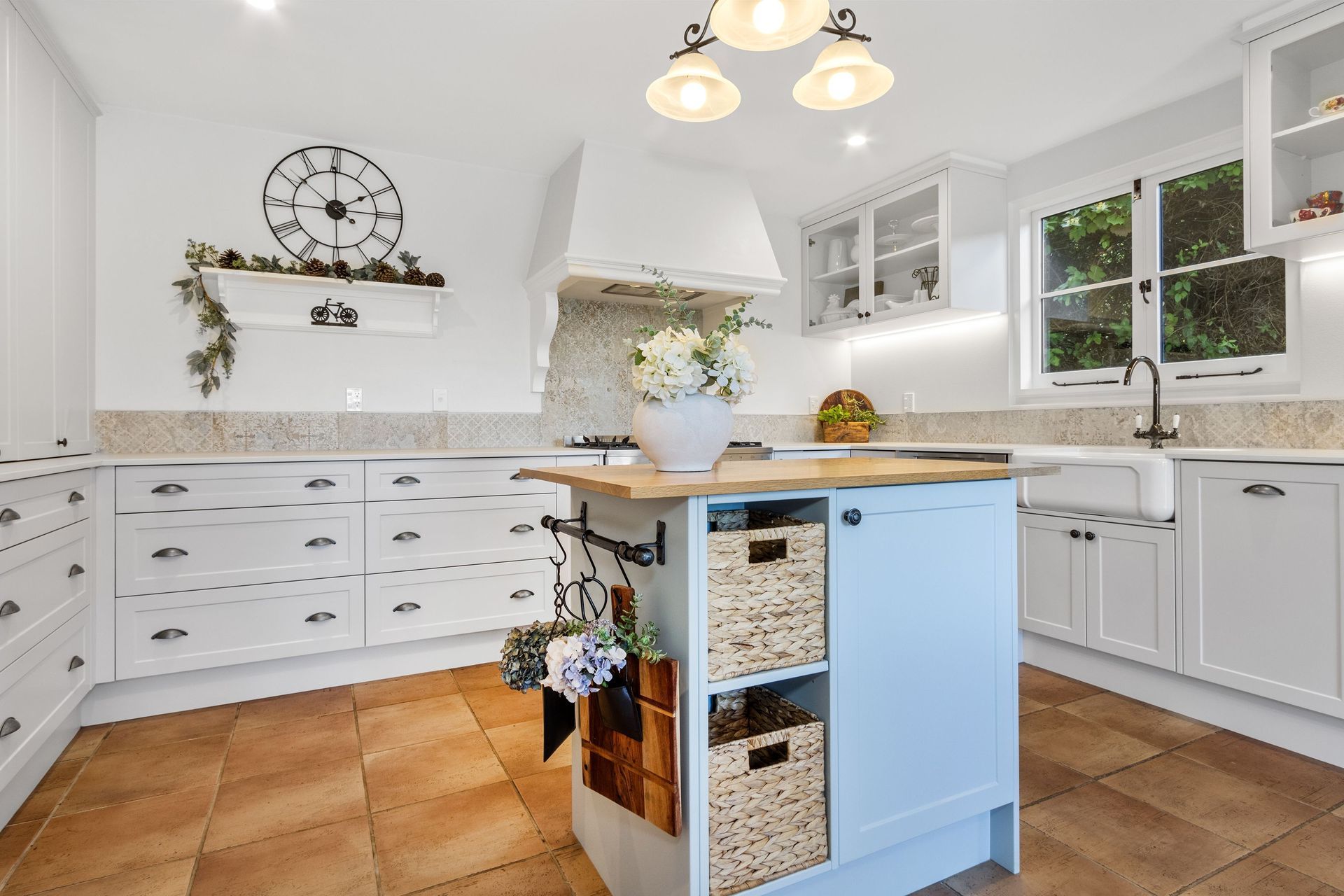 023Open2viewID589090-6MainRoad.jpg